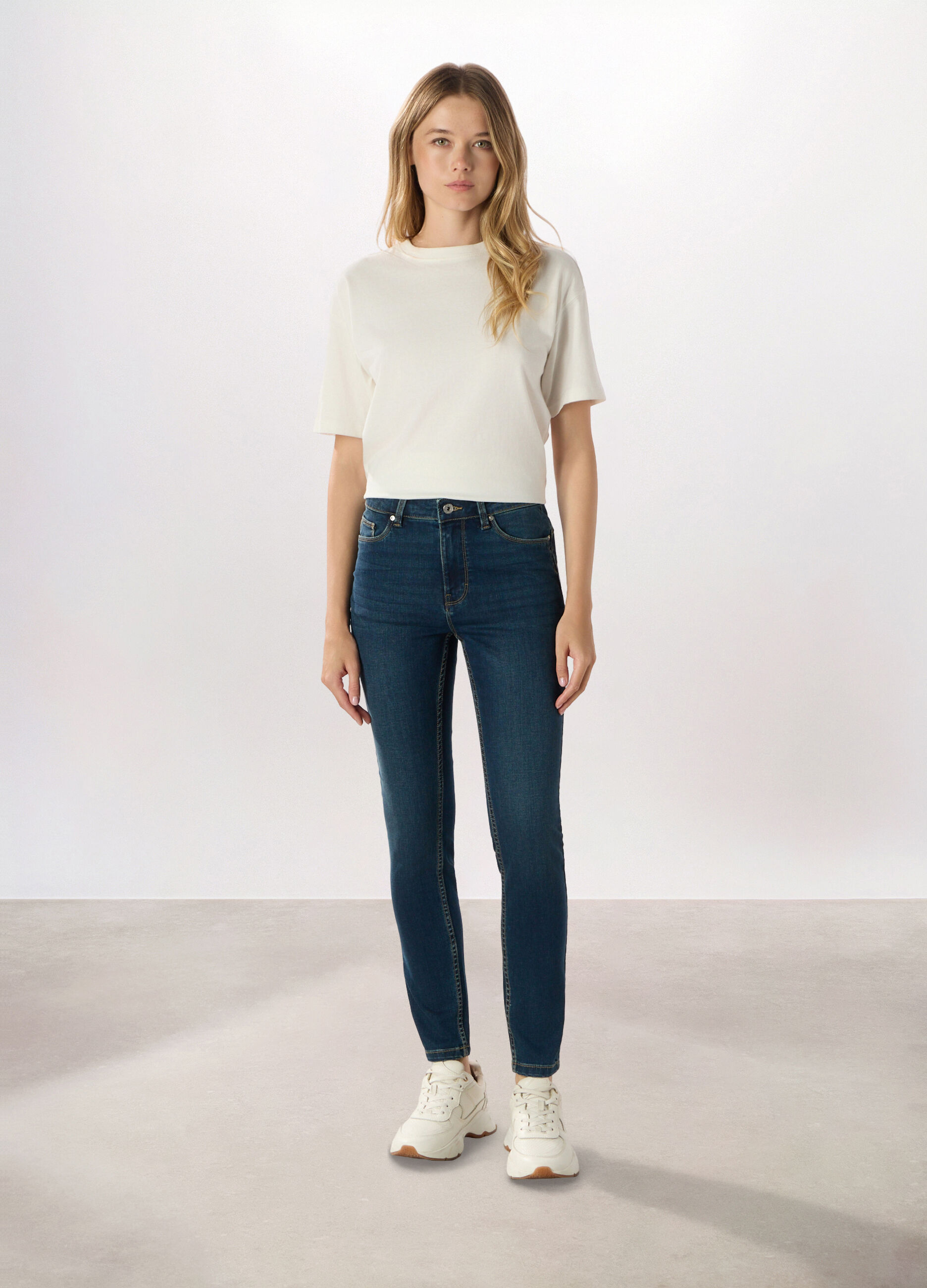 Pantaloni in cotone stretch donna_0