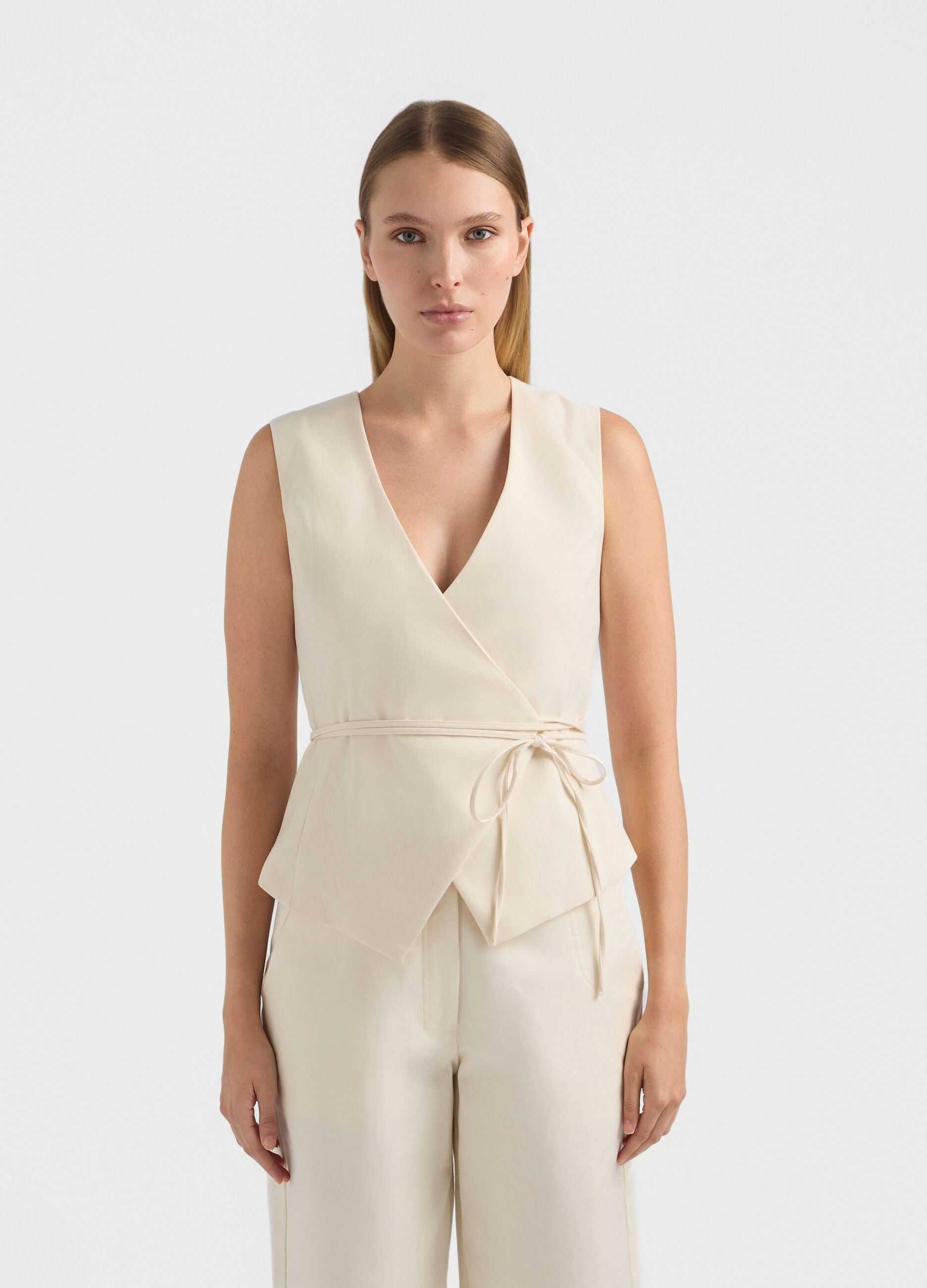 Gilet incrociato Slim Fit in twill misto viscosa donna_1
