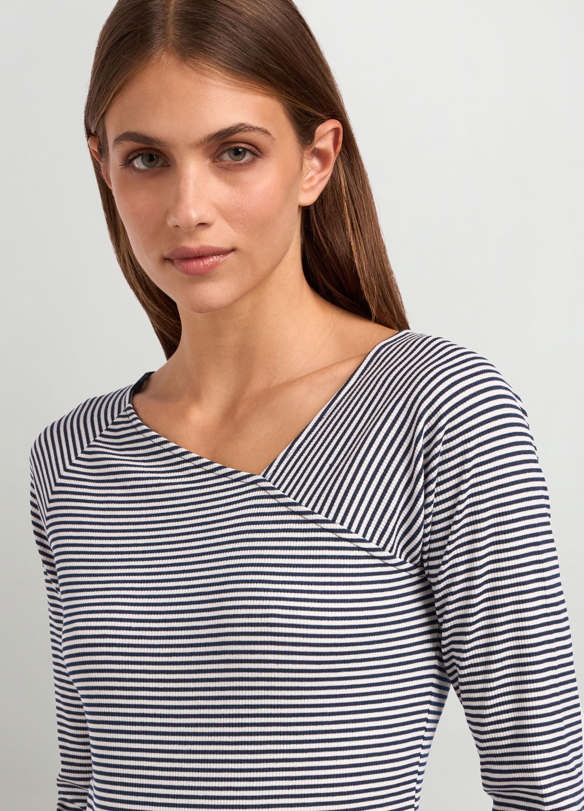 T-shirt in costina a righe con maniche a 3/4 donna_2