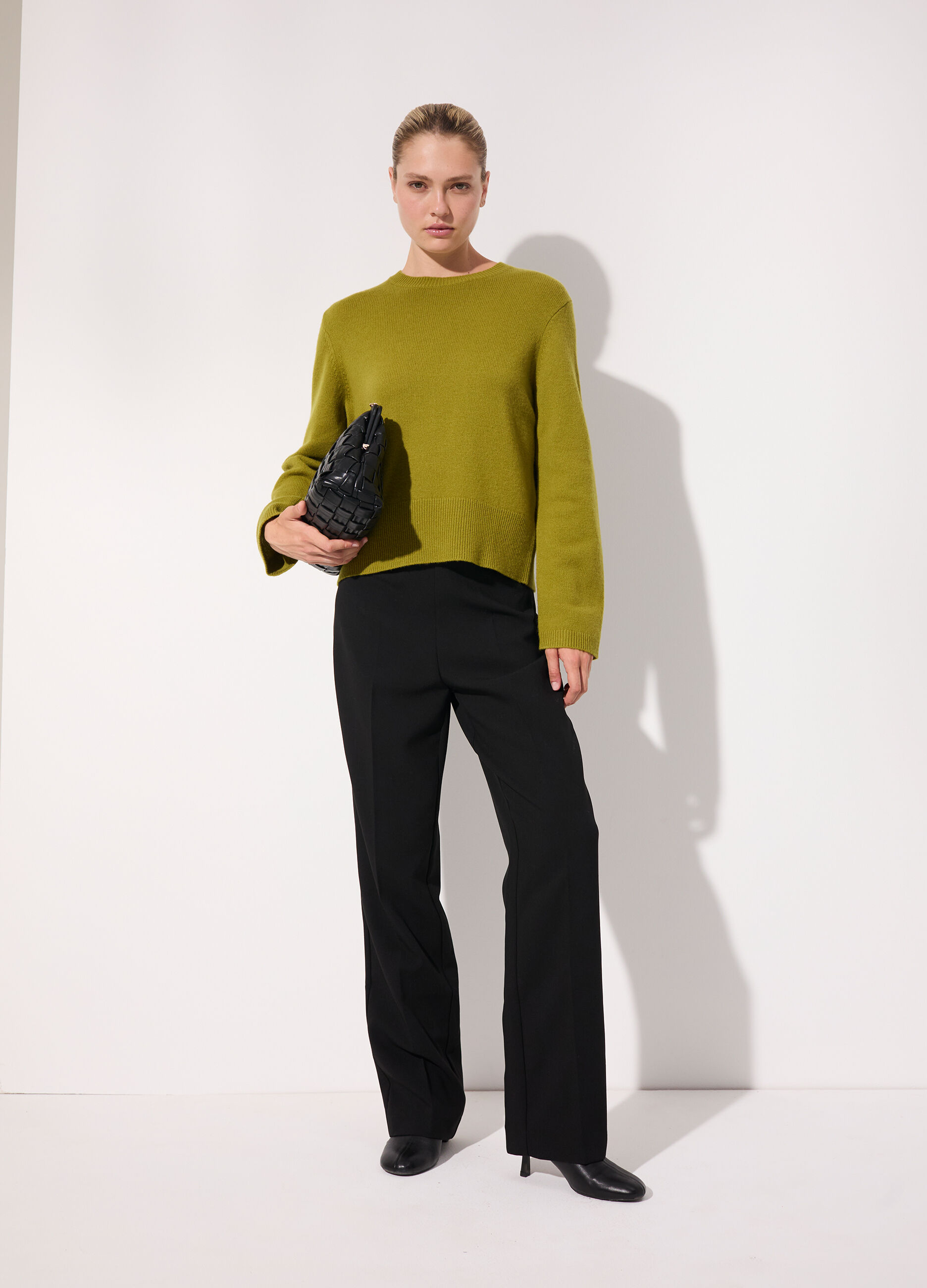 Maglione in pura lana a girocollo donna_0