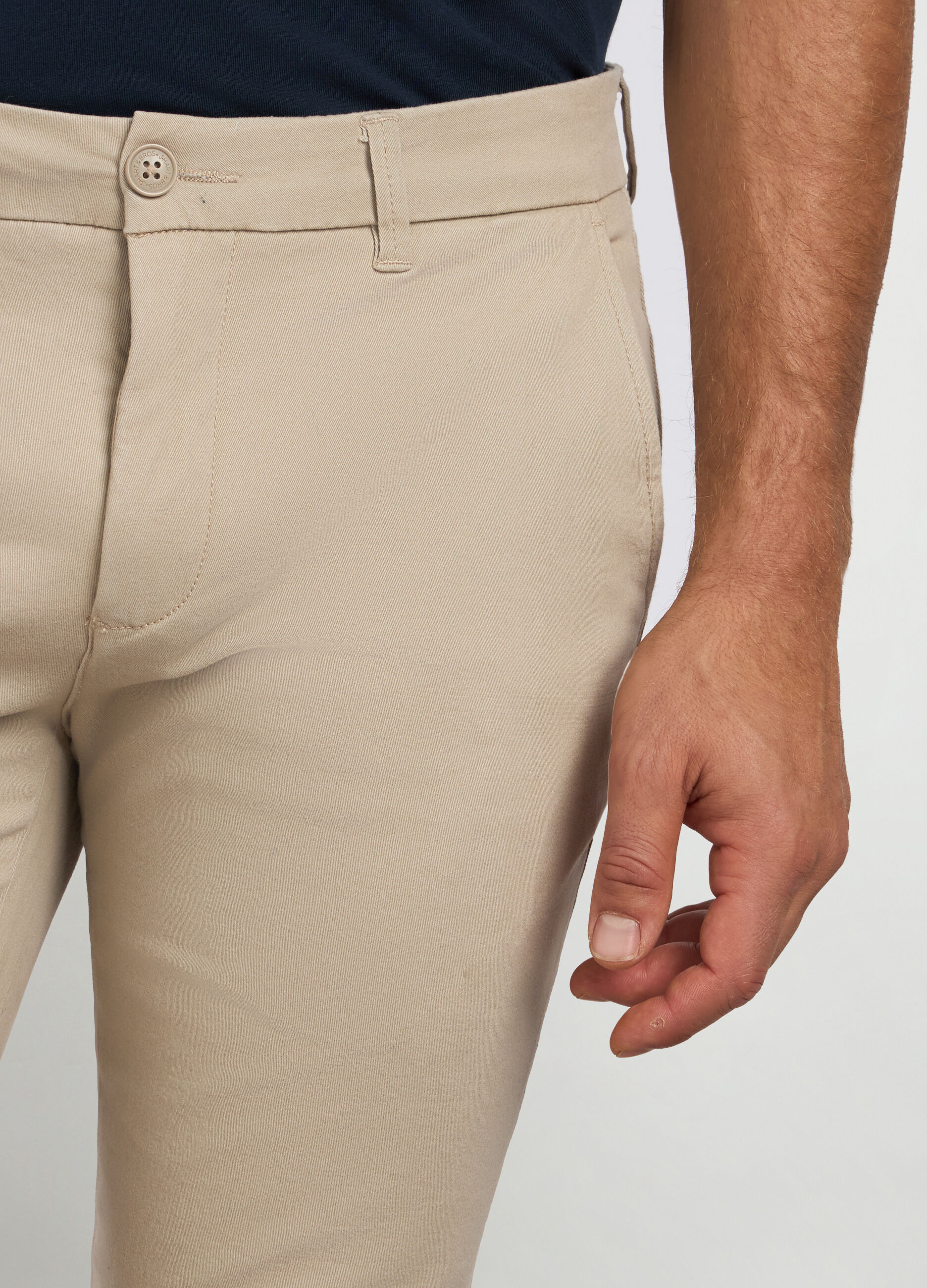 Pantaloni chino slim fit in twill stretch uomo_2