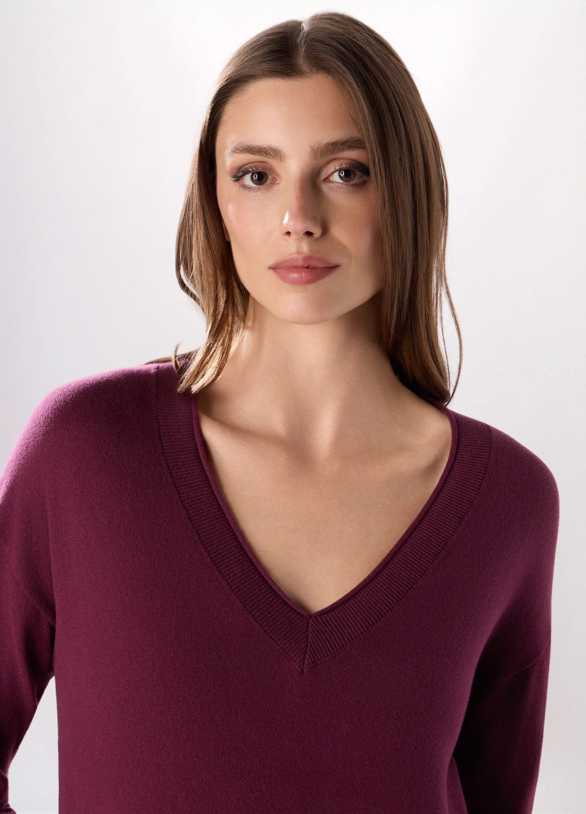 Pullover con scollo a V in misto cotone donna_2