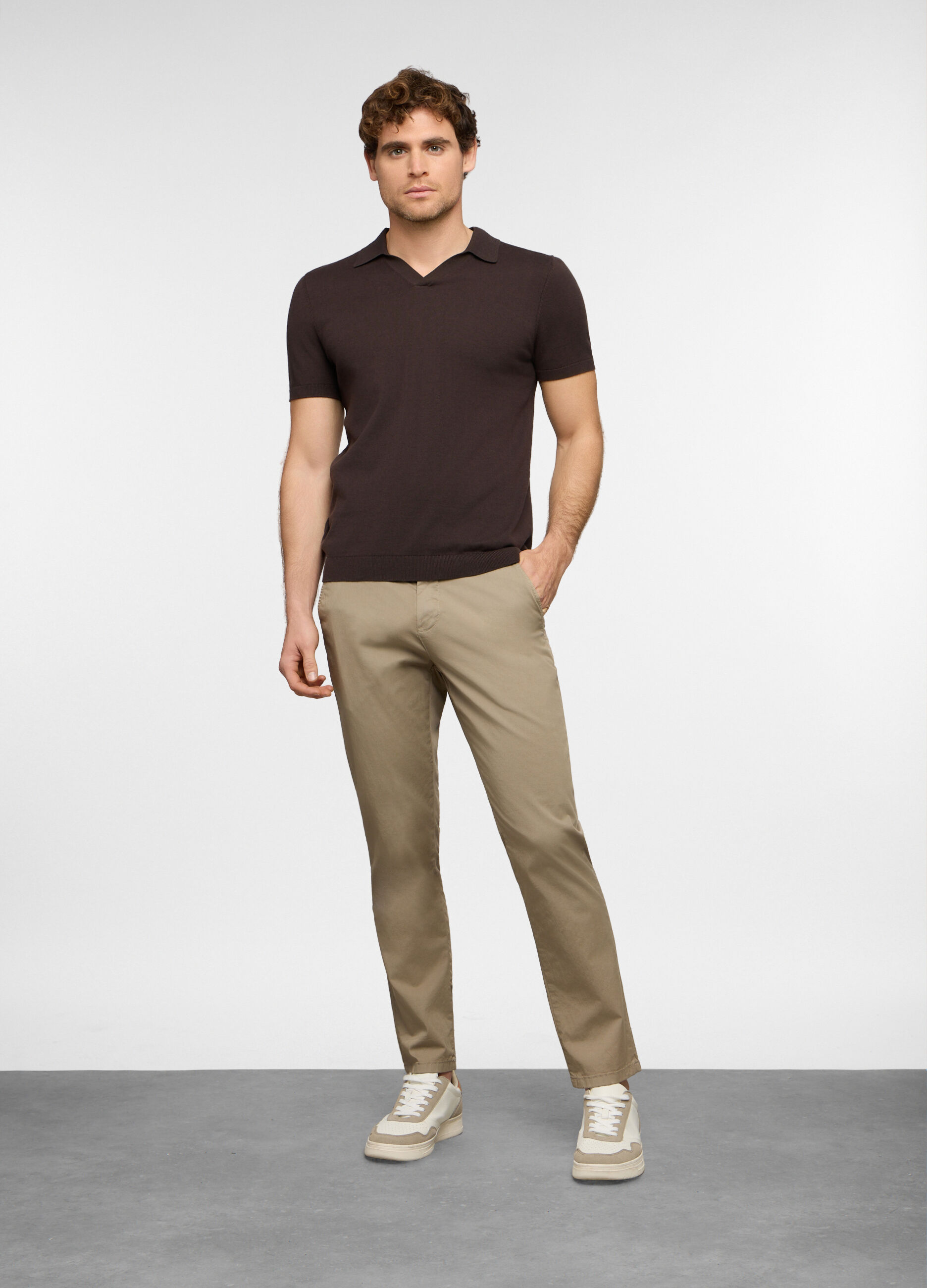 Pantaloni chino slim fit in cotone stretch uomo_0