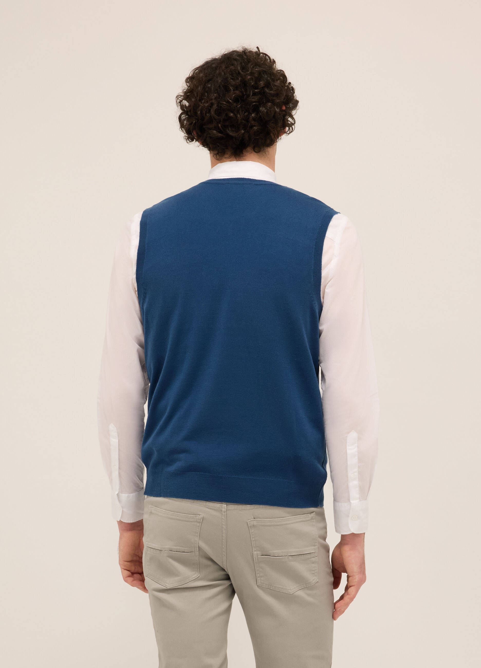 Gilet collo a V in maglia rasata uomo_1
