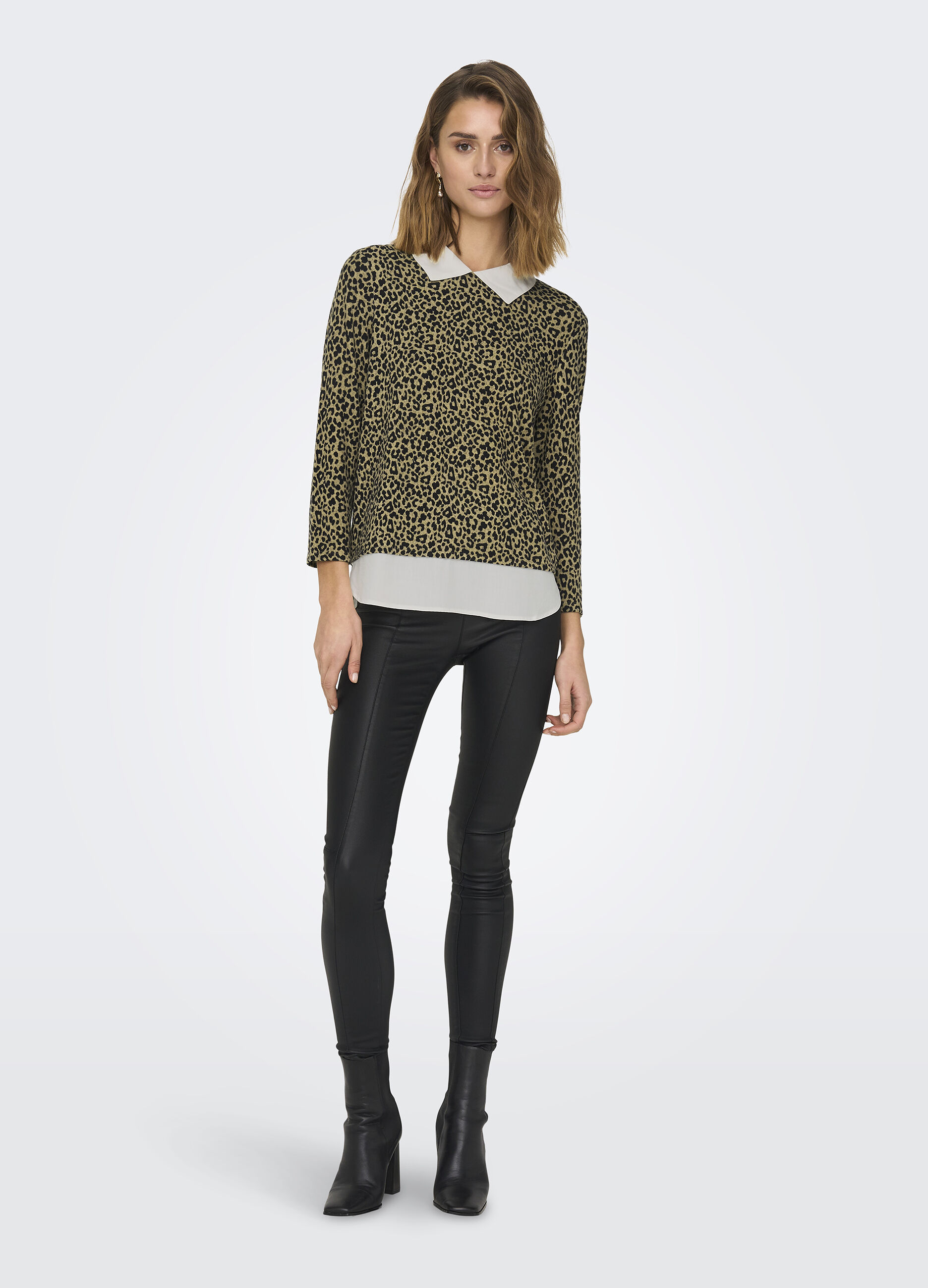 Top regular fit con collo camicia_5