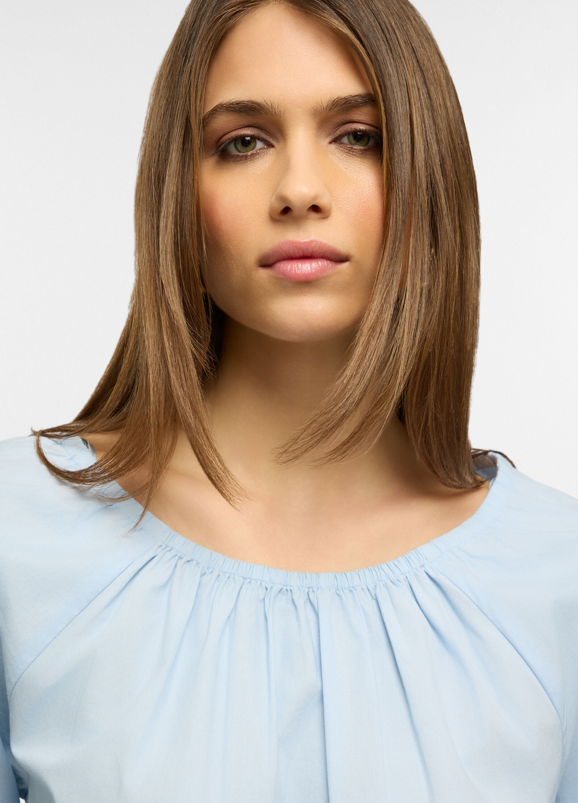 Camicia fit regular con collo rotondo arricciato in puro cotone popeline donna_2