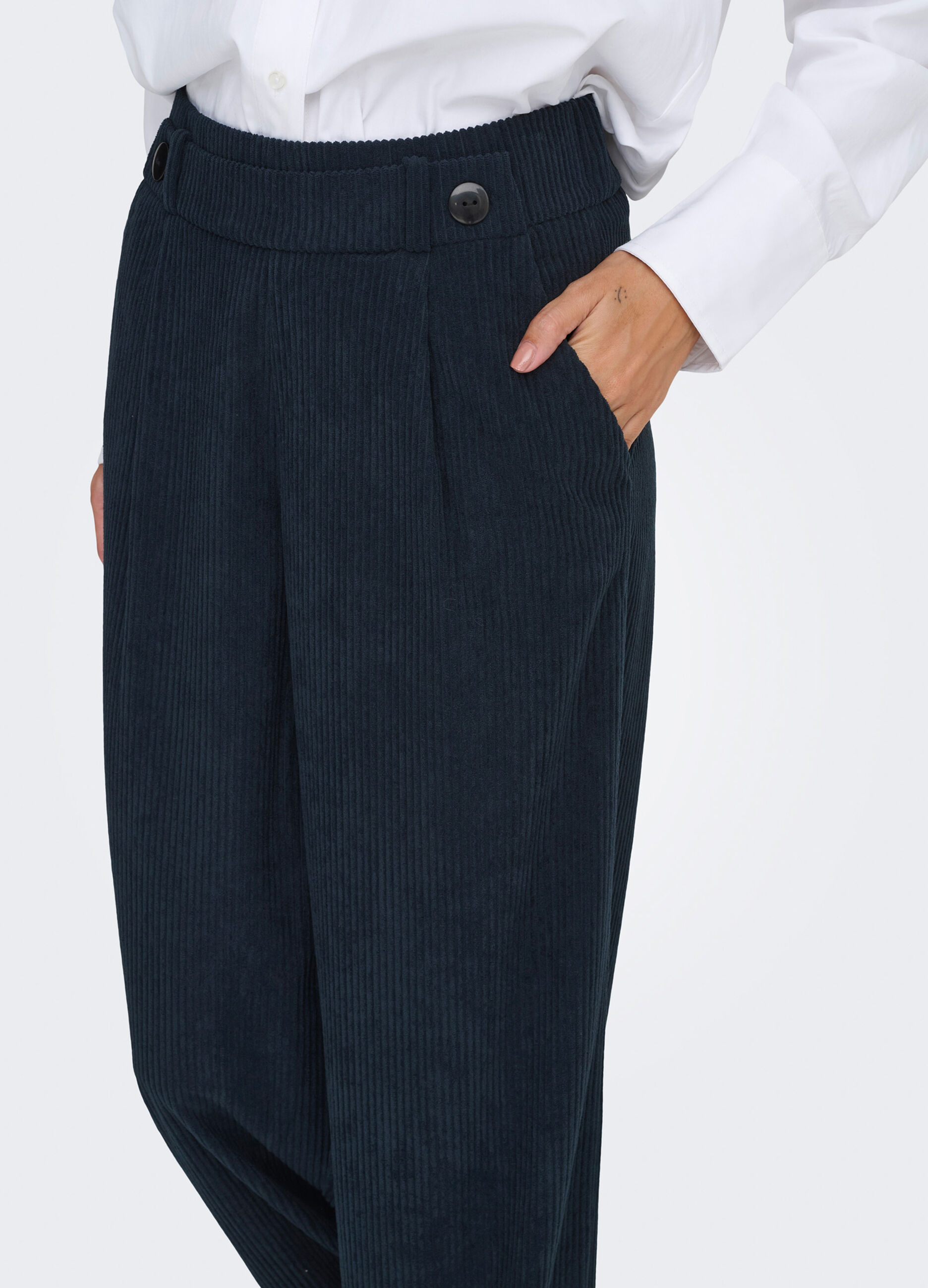 Pantaloni in costina di velluto donna_3