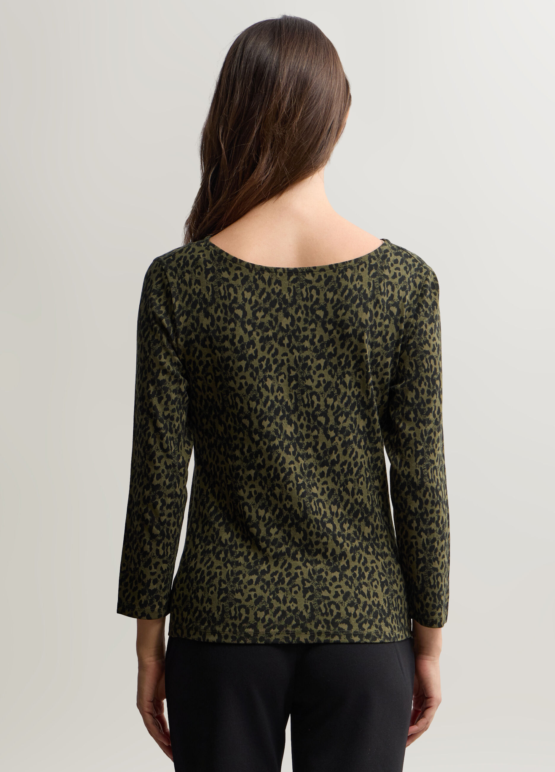 T-shirt con scollo a barchetta stretch donna_1