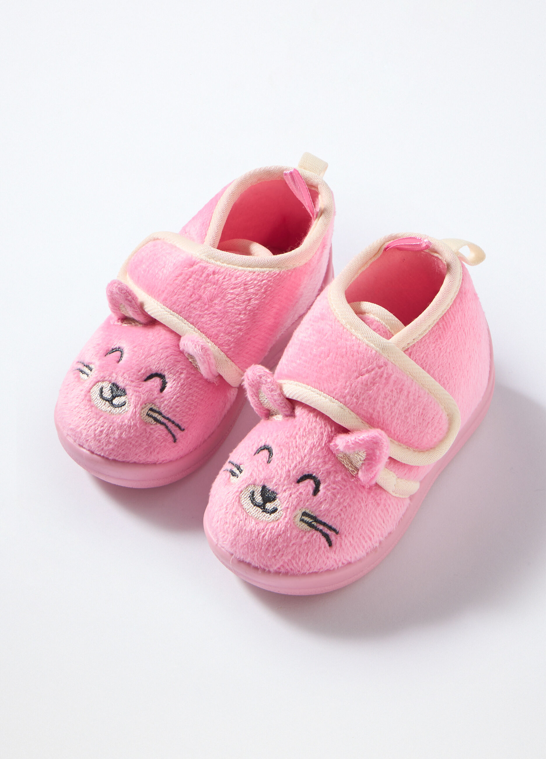 Scarpine con applicazioni e ricami neonata_0