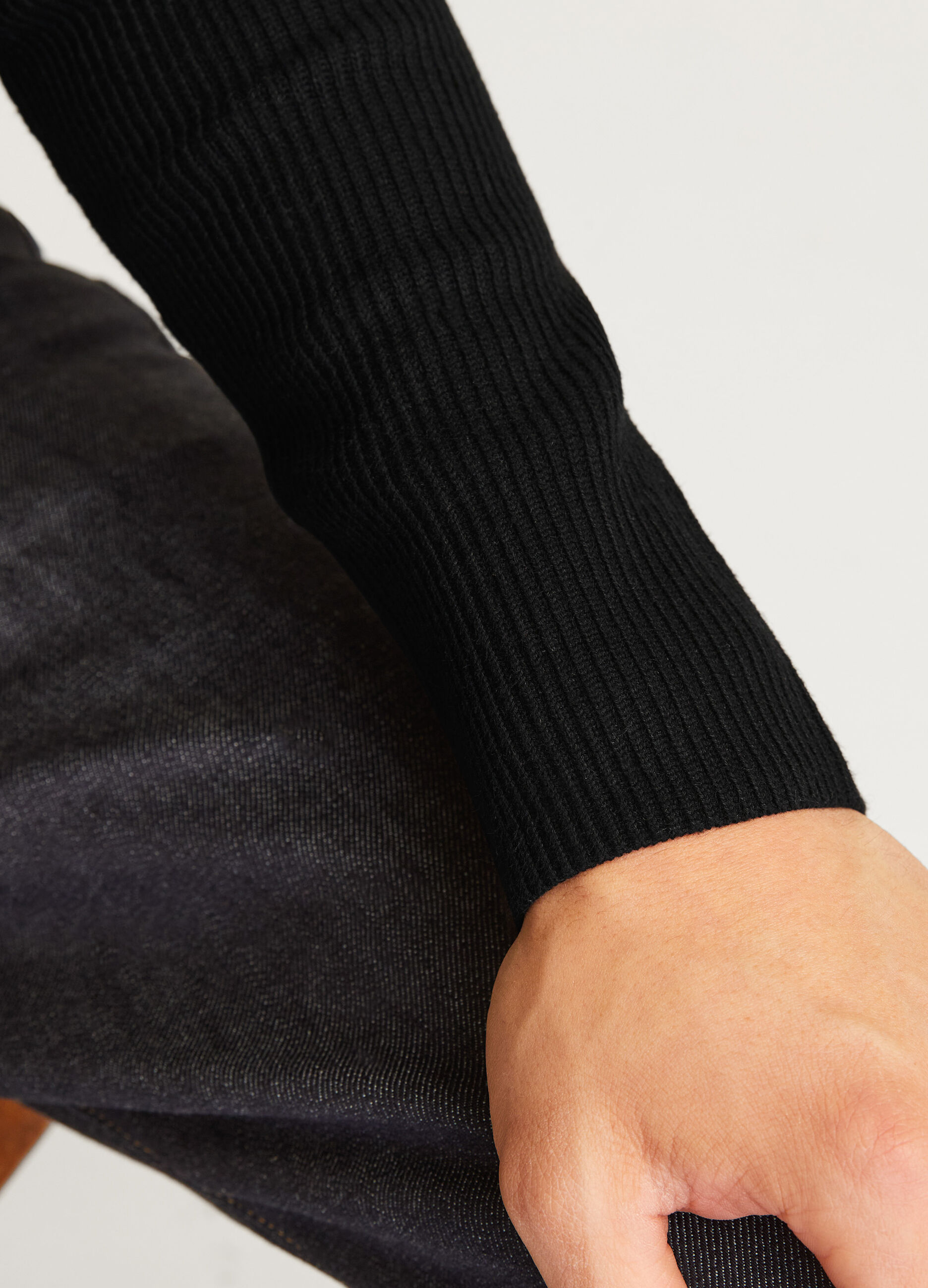 Girocollo in maglia a costine uomo_4