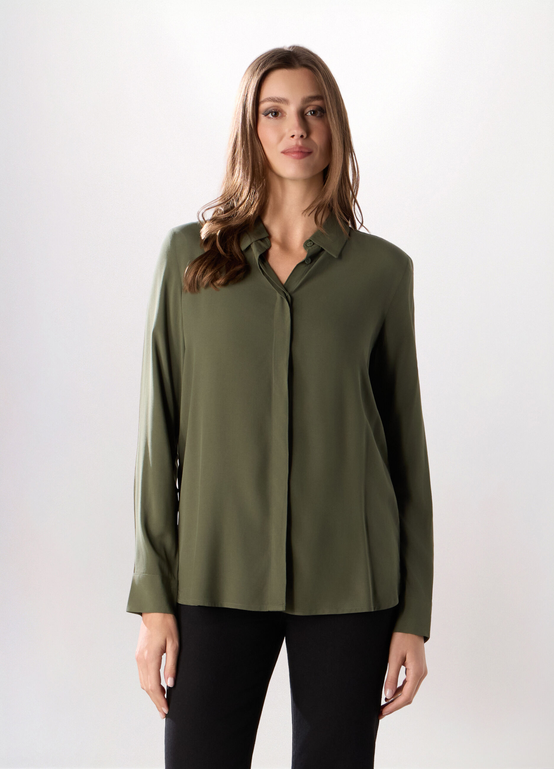 Camicia in pura viscosa tinta unita donna_0