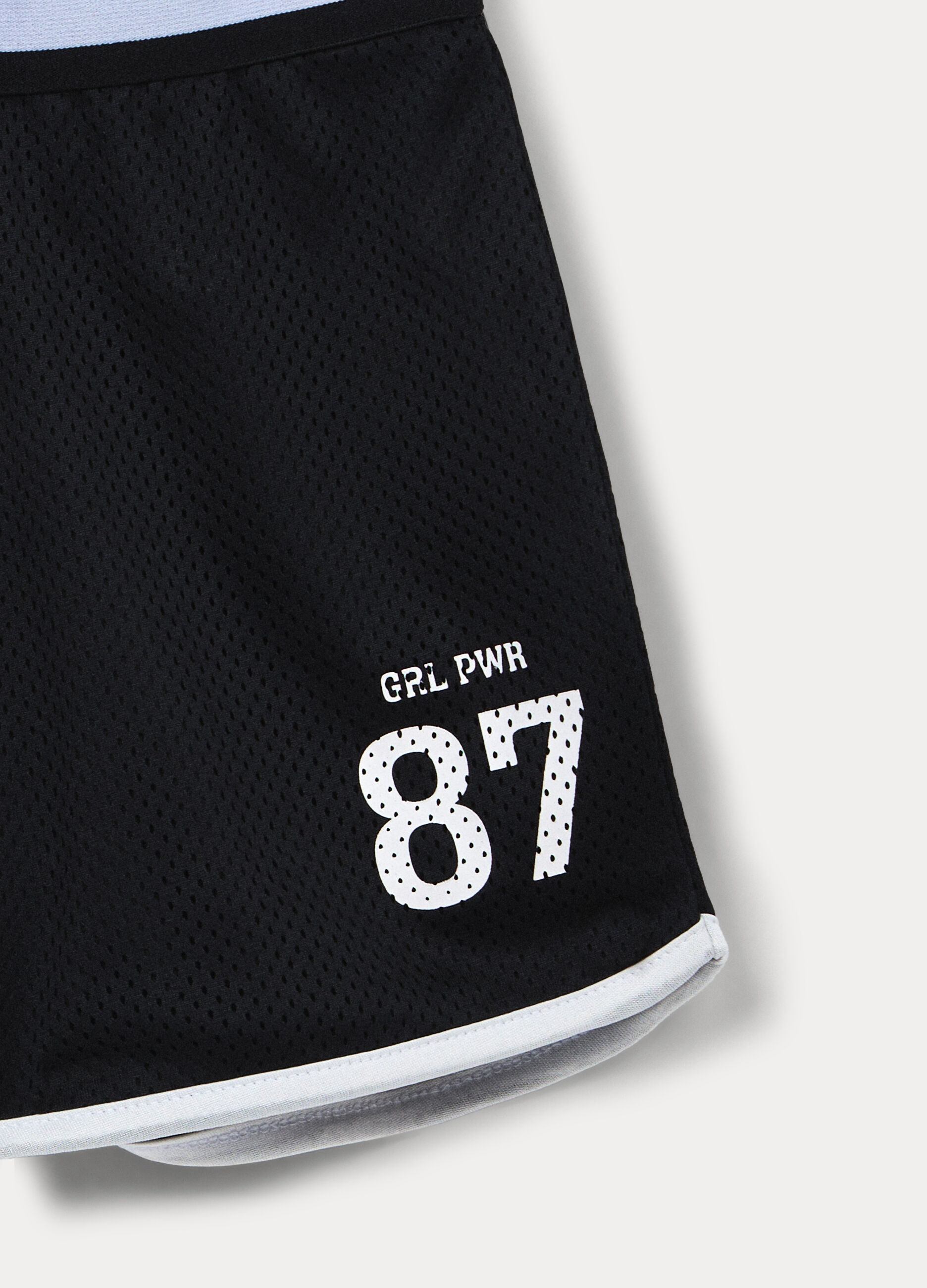 Shorts in mesh con stampa ragazza_2