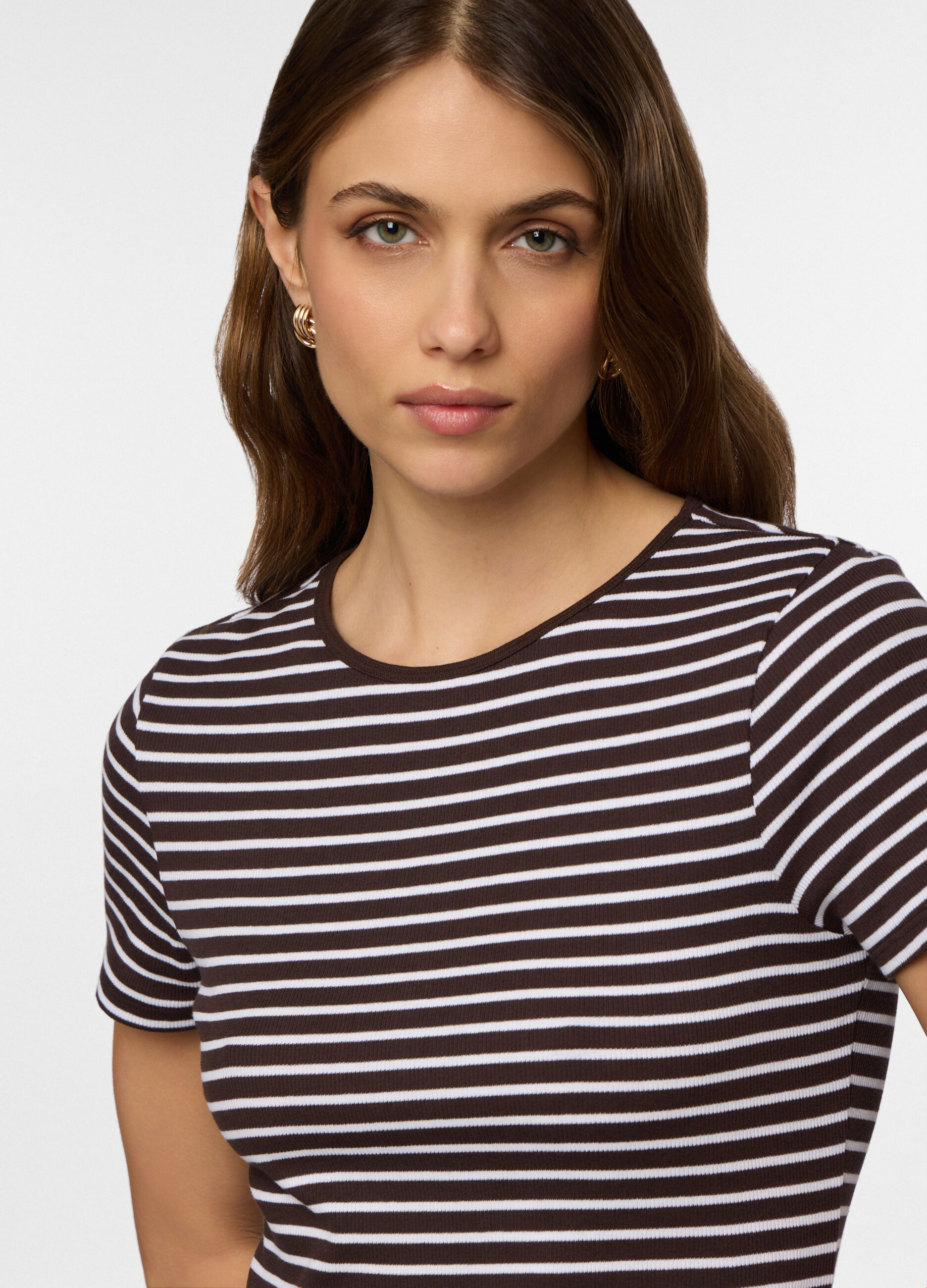 T-shirt girocollo fitted in costina stretch donna_2