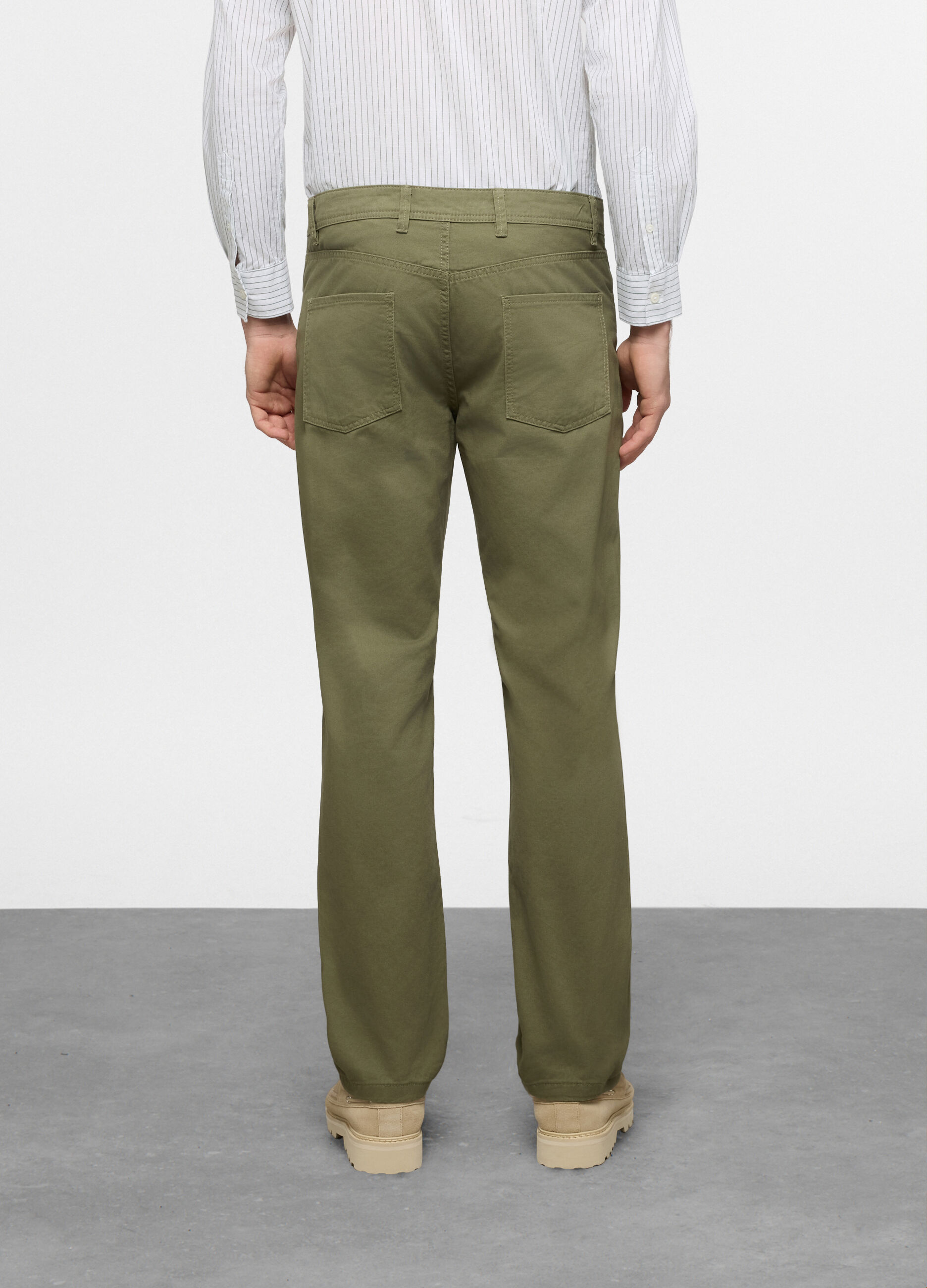 Pantalone regular fit in twill di cotone uomo_1