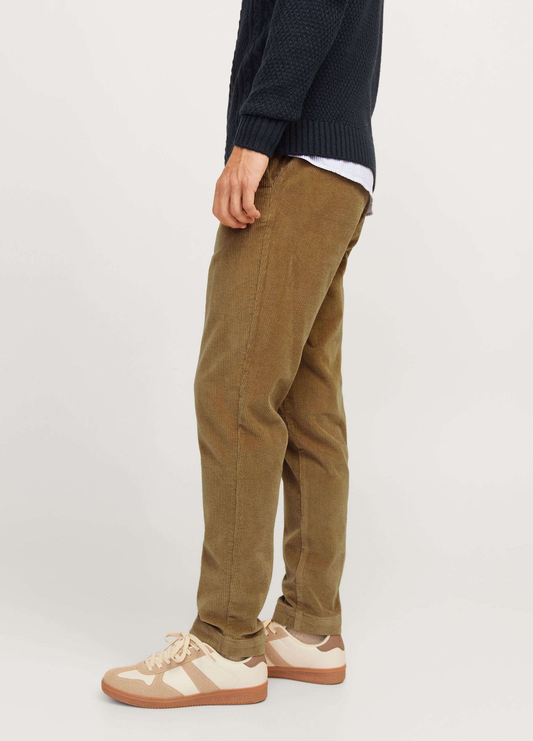 Pantaloni chino carrot fit uomo_3