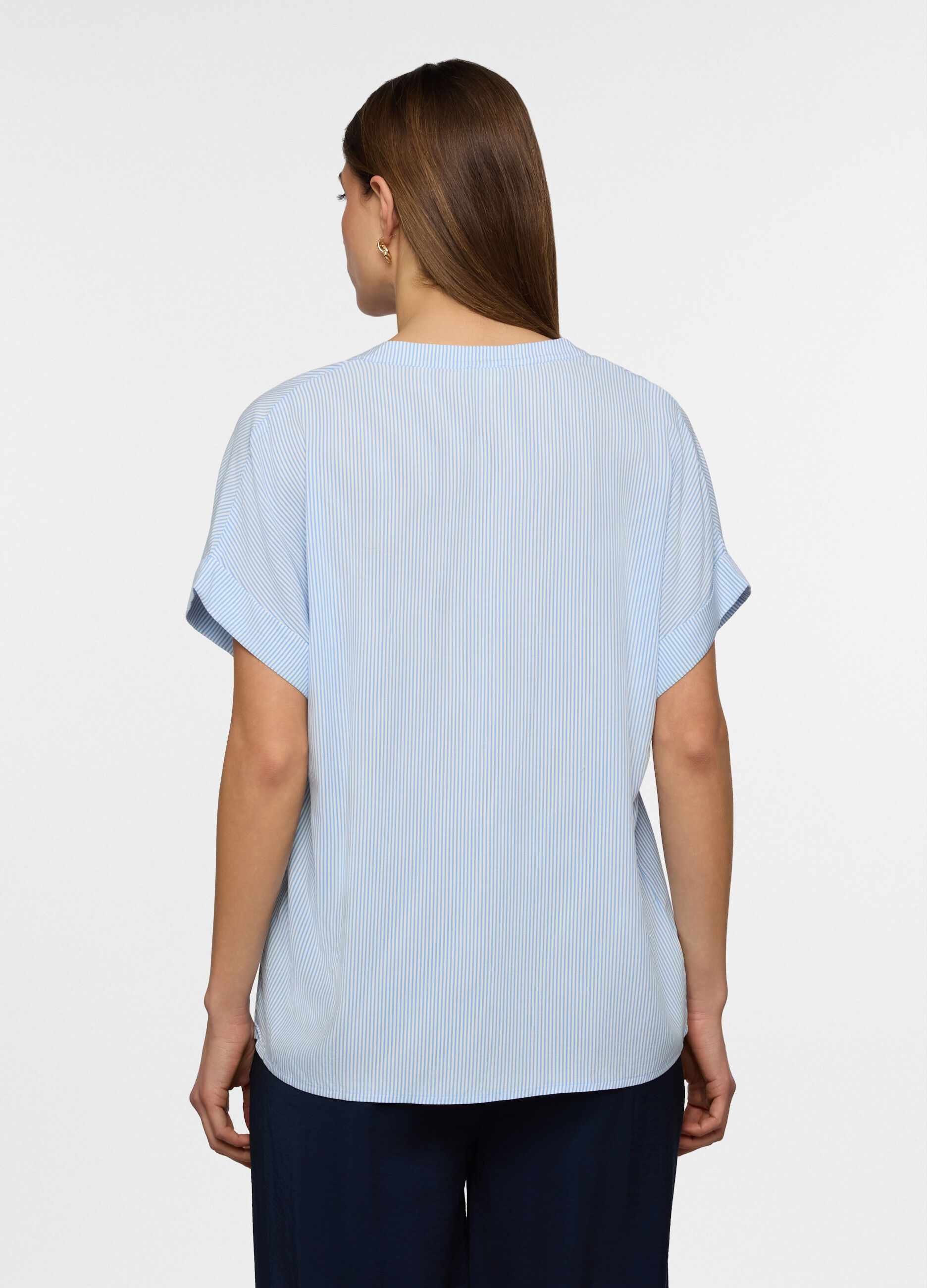 Blusa regular fit con scollo a V donna_1
