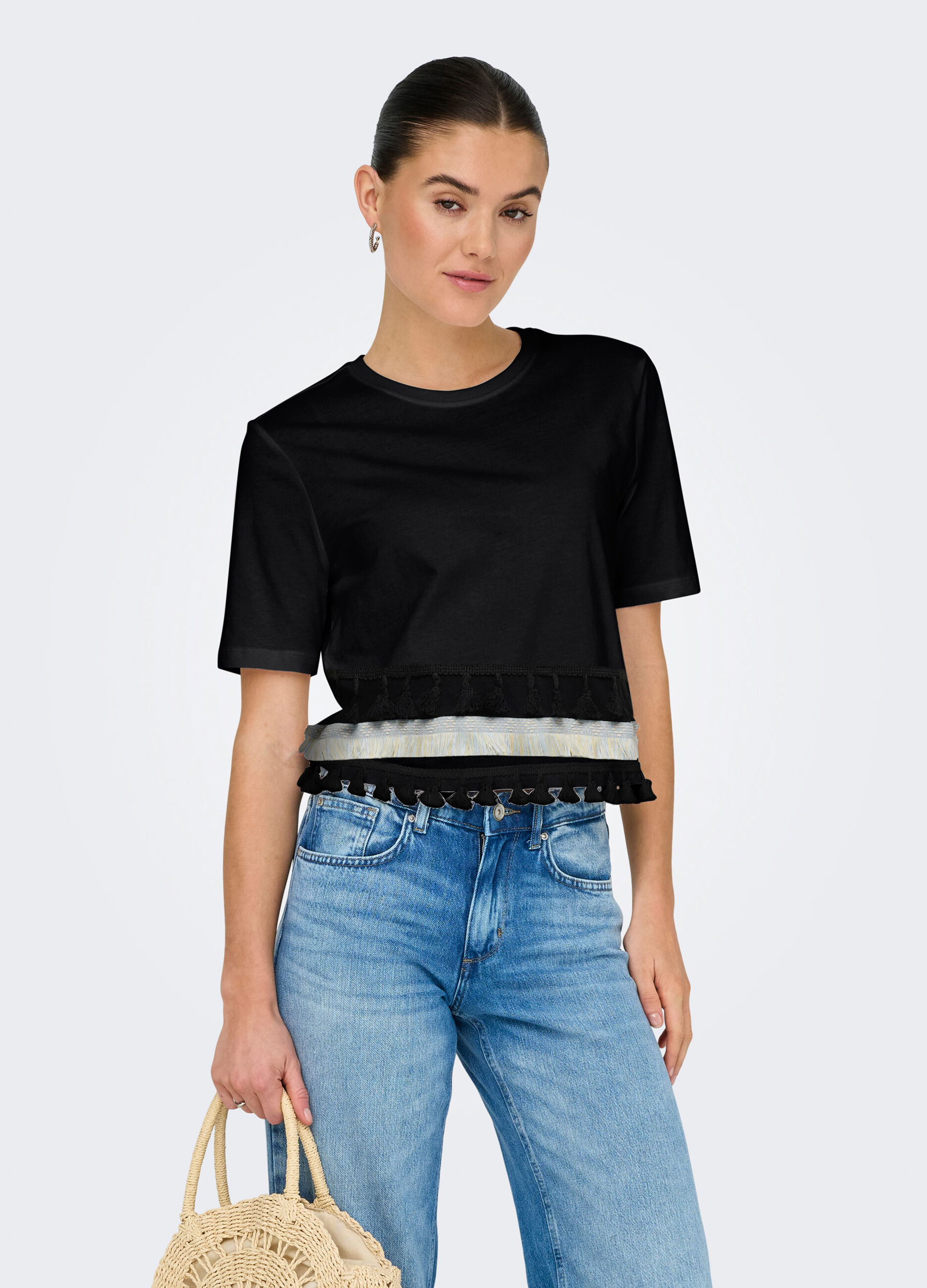 T-shirt con volant_2