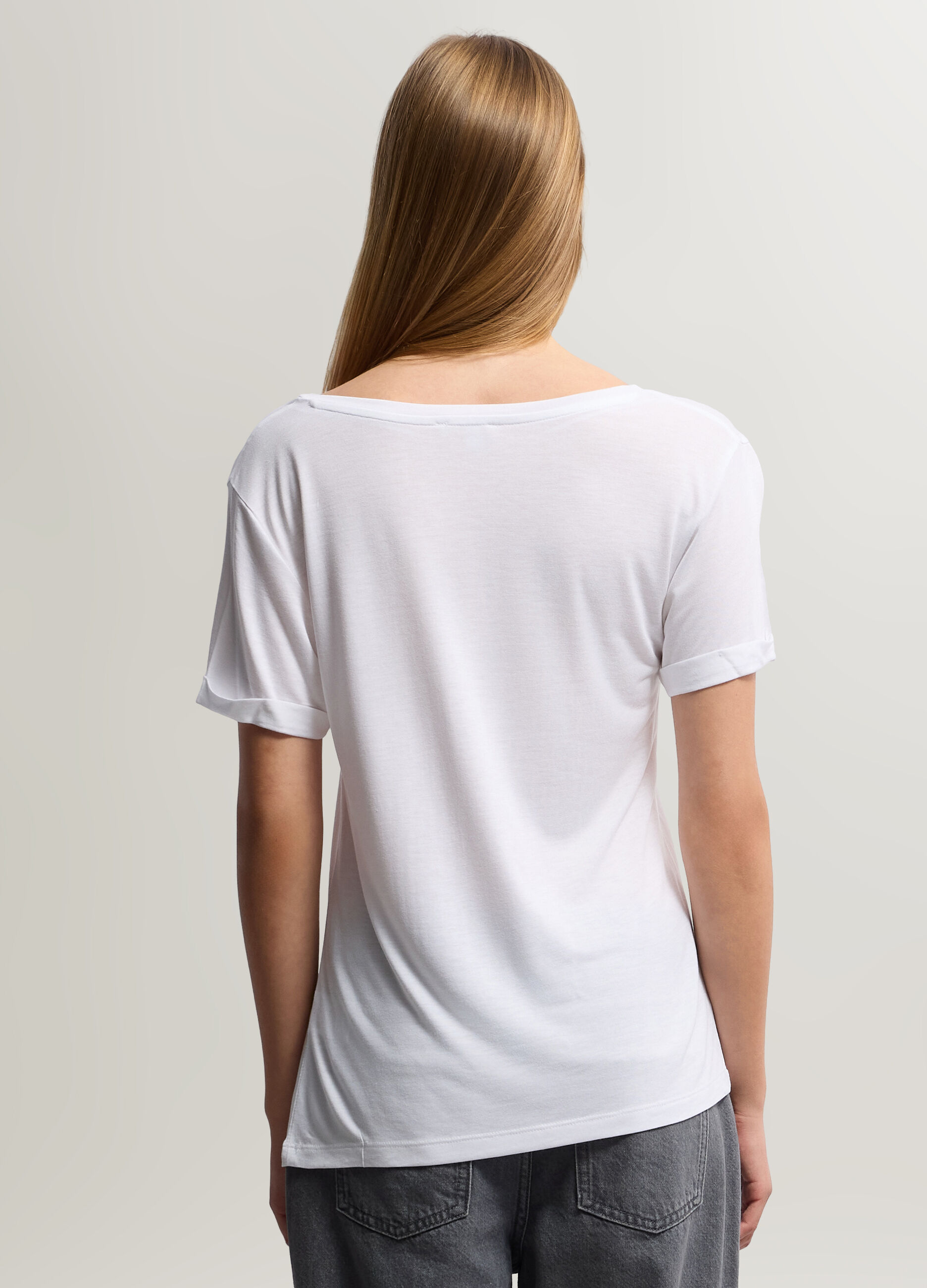 T-shirt con scollo a V donna_1