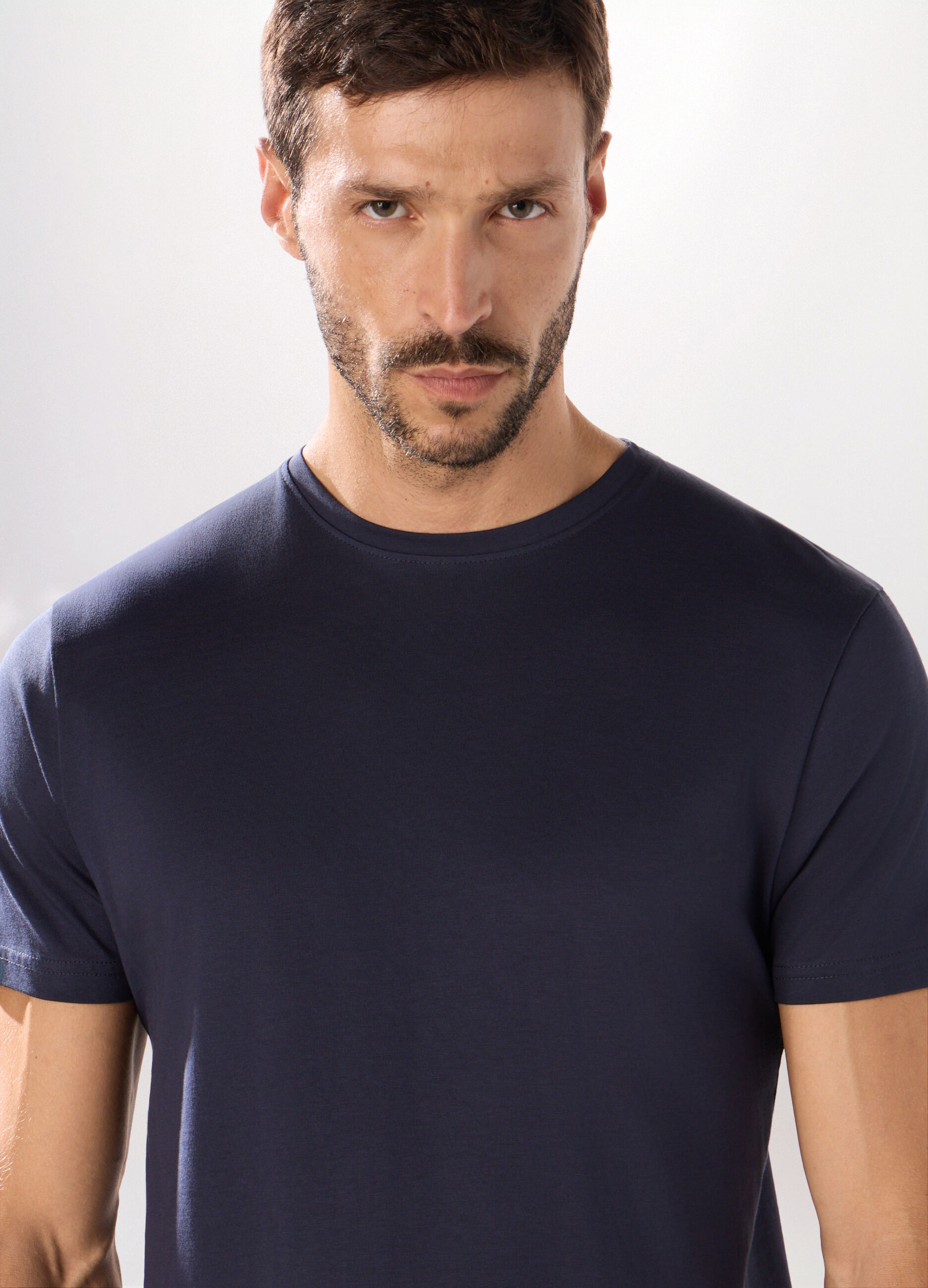 T-shirt girocollo regular fit in cotone uomo_2