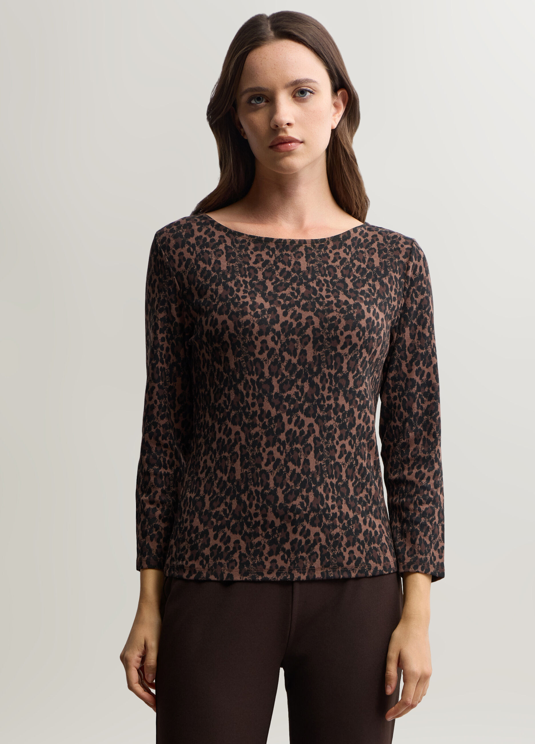 T-shirt con scollo a barchetta stretch donna_0