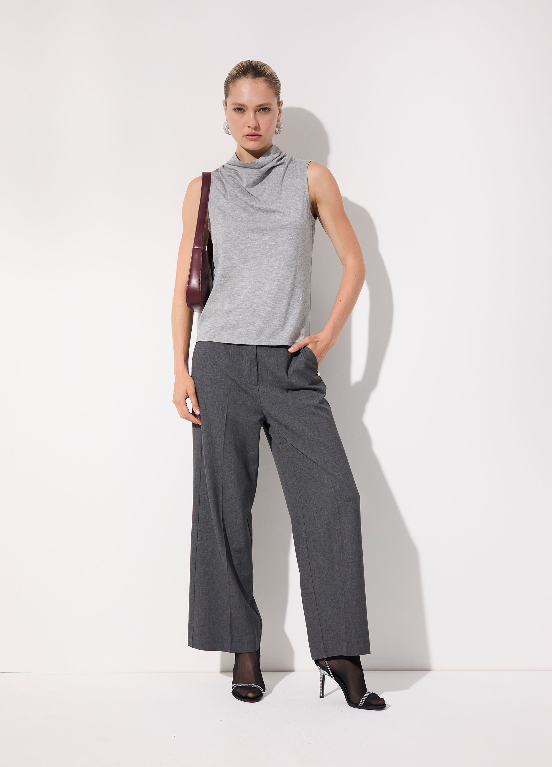 Lupetto smanicato in filo lurex donna_0