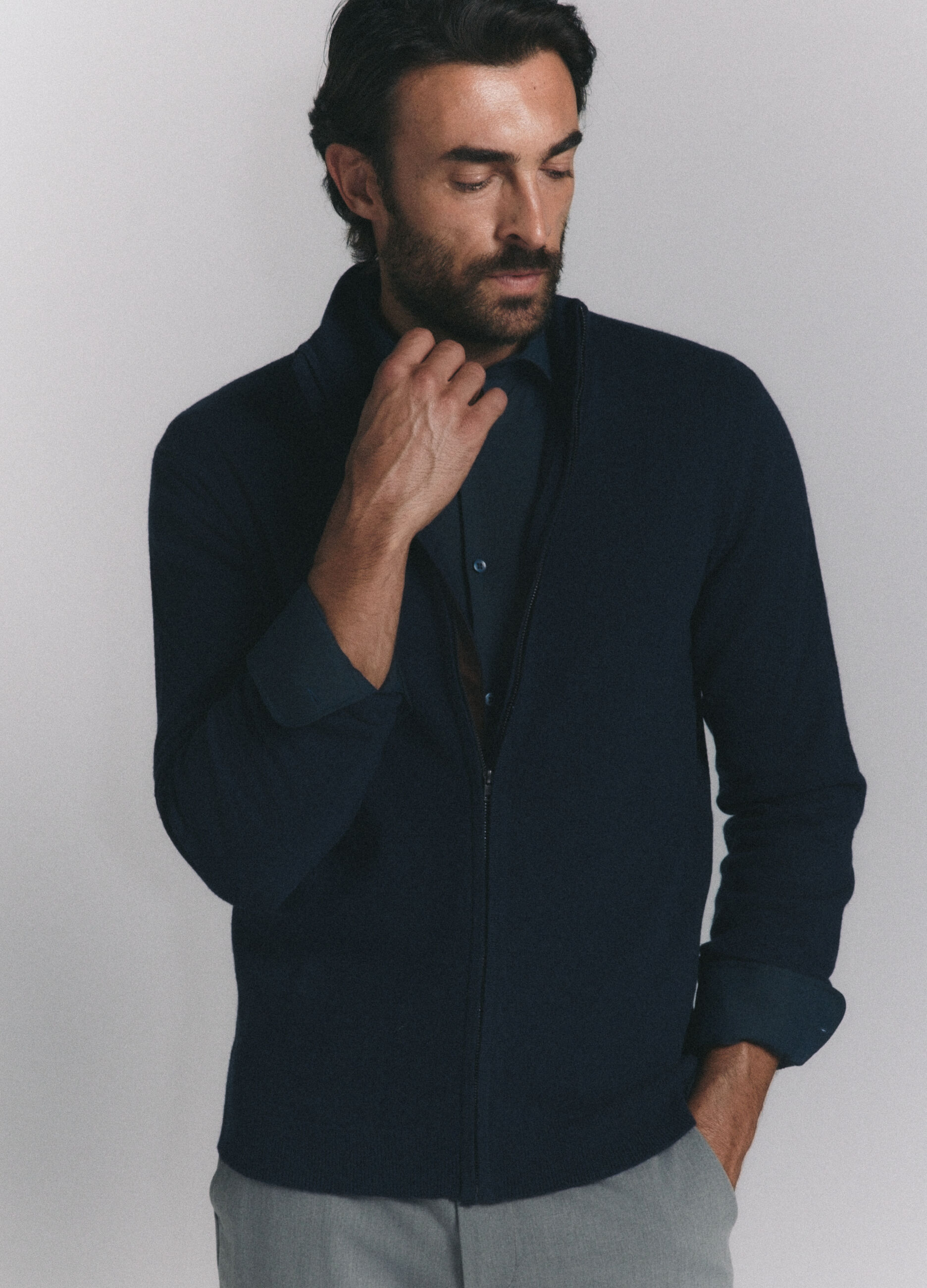 Cardigan con zip in lambswool uomo_4
