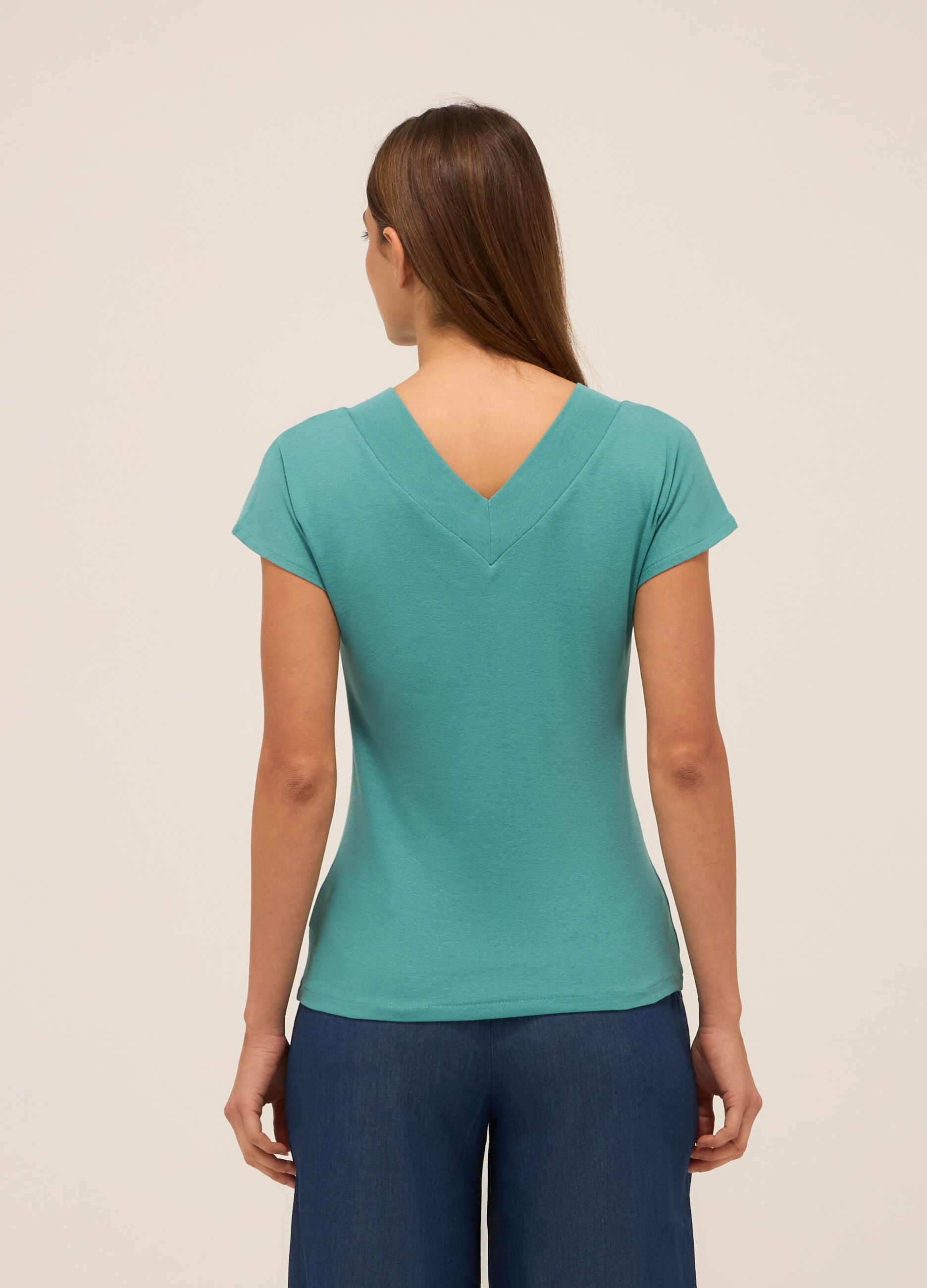 T-shirt in puro cotone con scollo a V donna_1