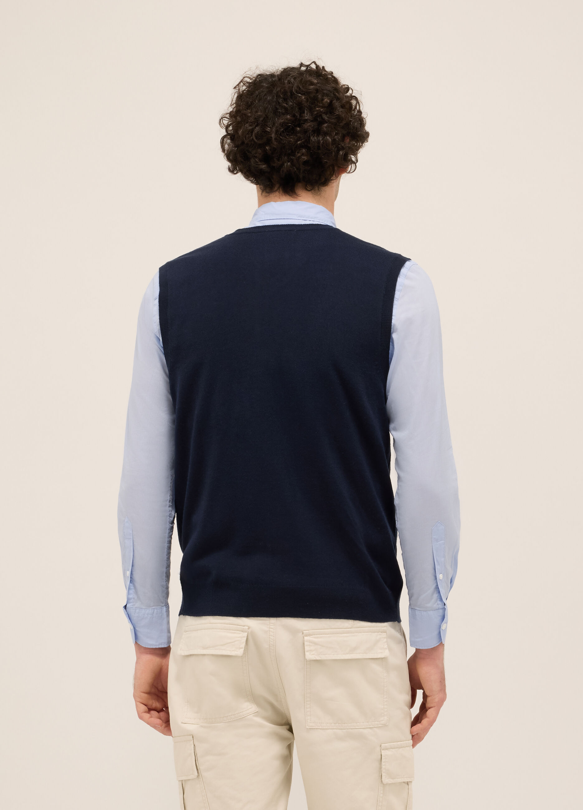 Gilet collo a V in maglia rasata uomo_1