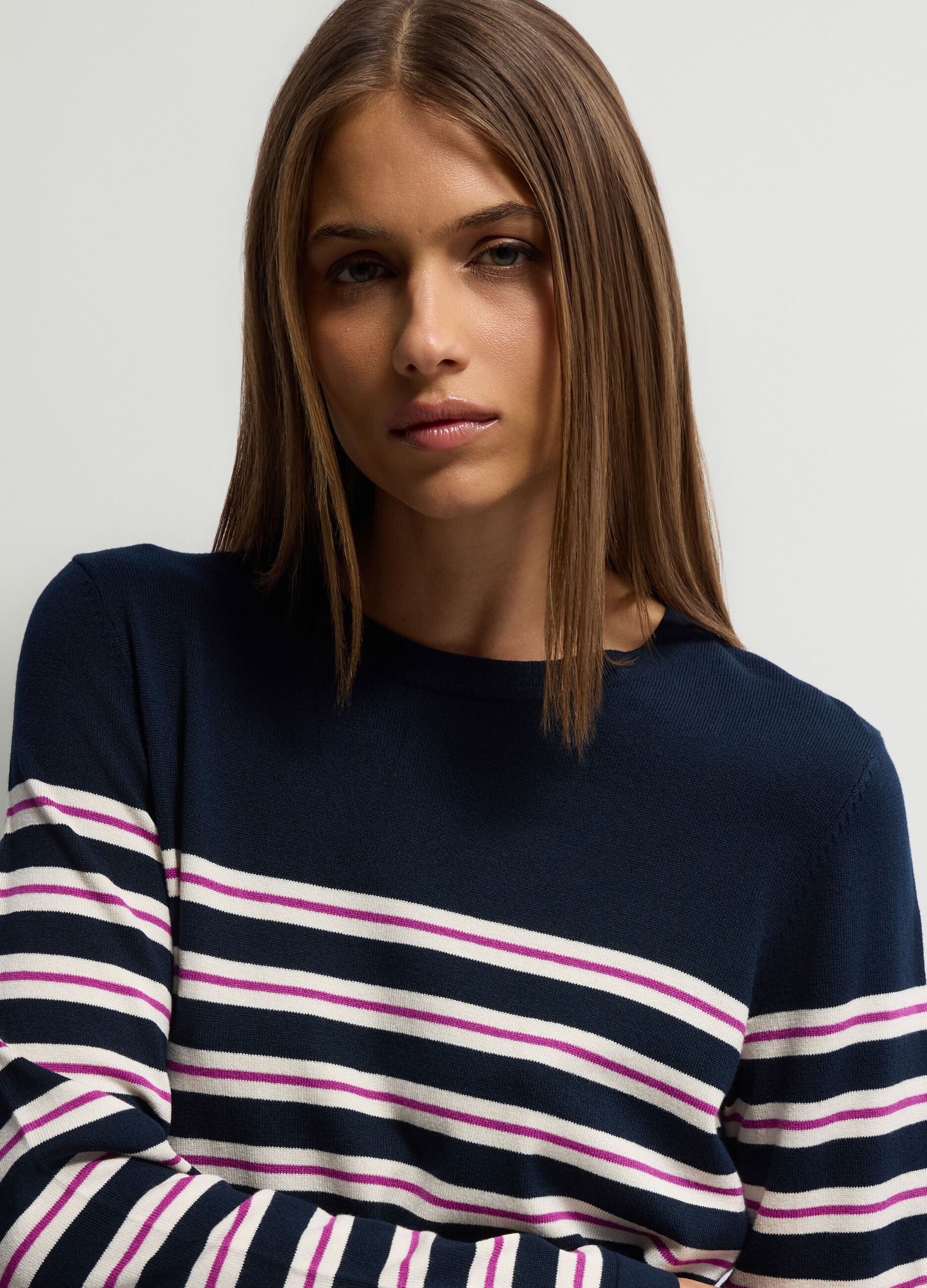 Maglia girocollo in costina donna_2