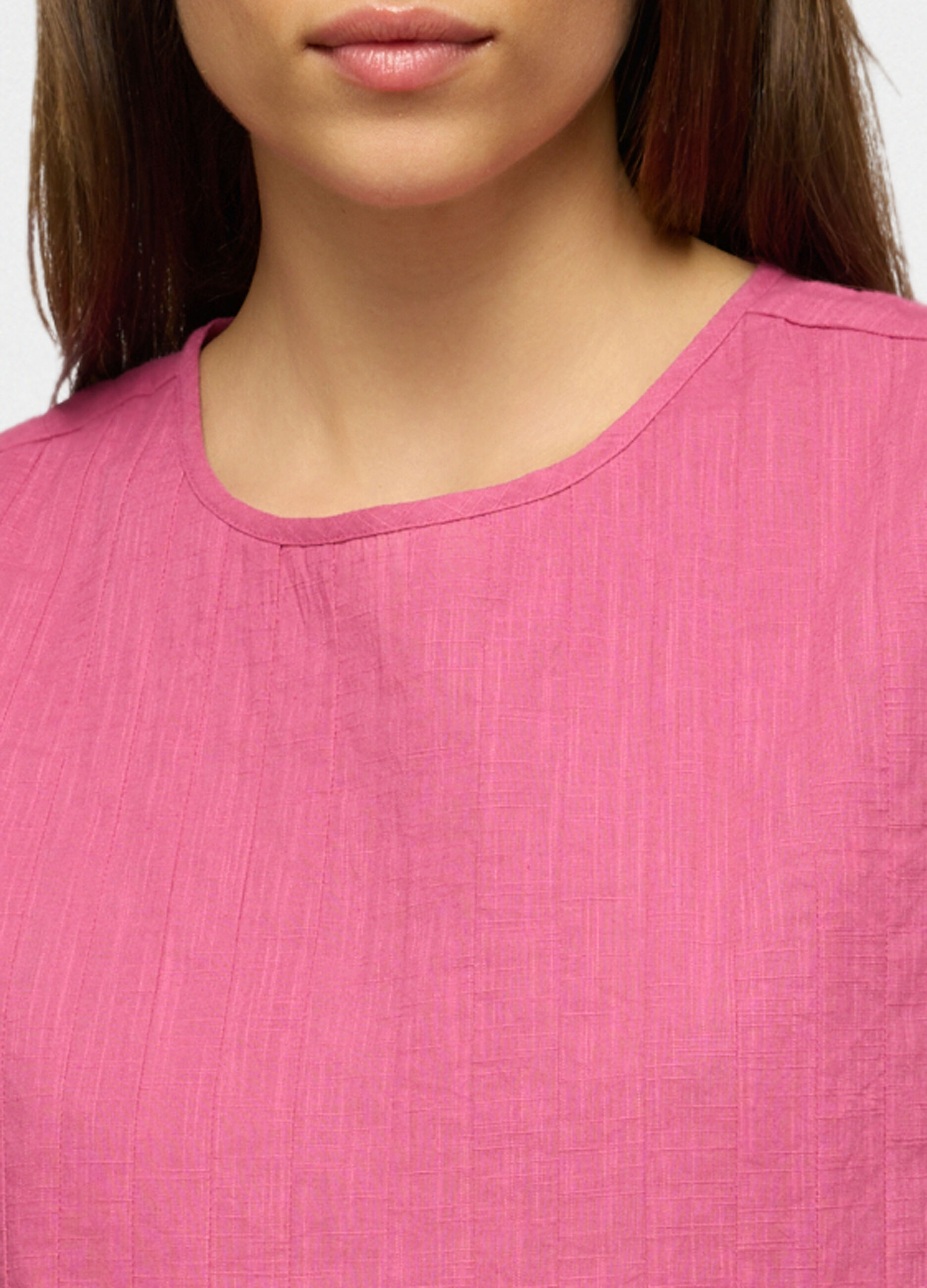 Top pliss&eacute; smanicato a girocollo in puro cotone donna_2