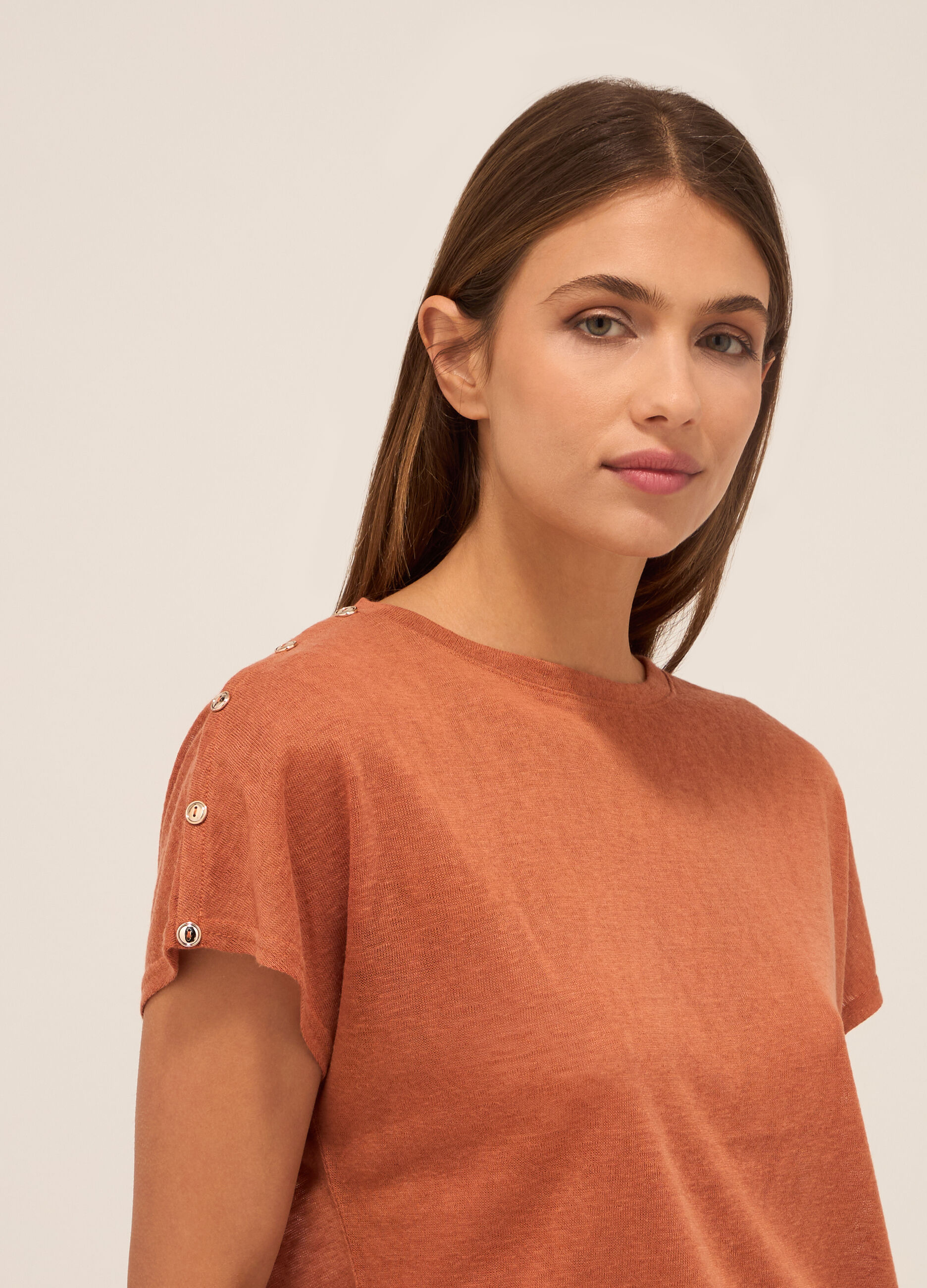 T-shirt con bottoni donna
