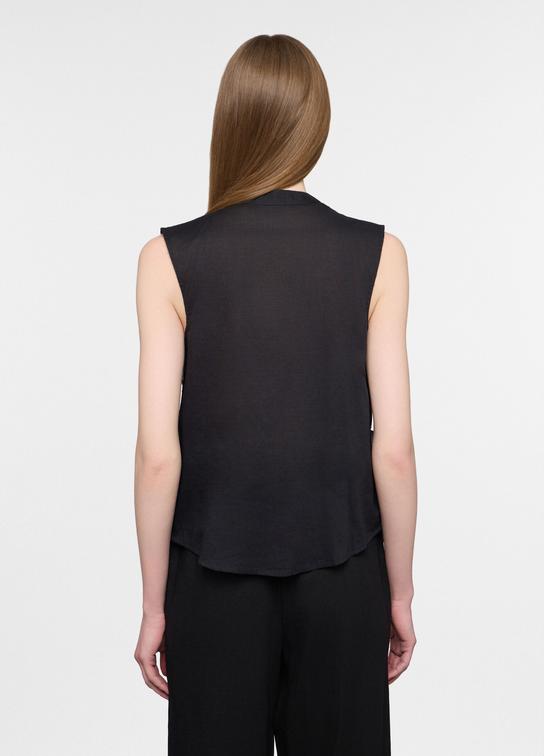 Blusa fit regular con scollo a V in puro cotone voile donna_1