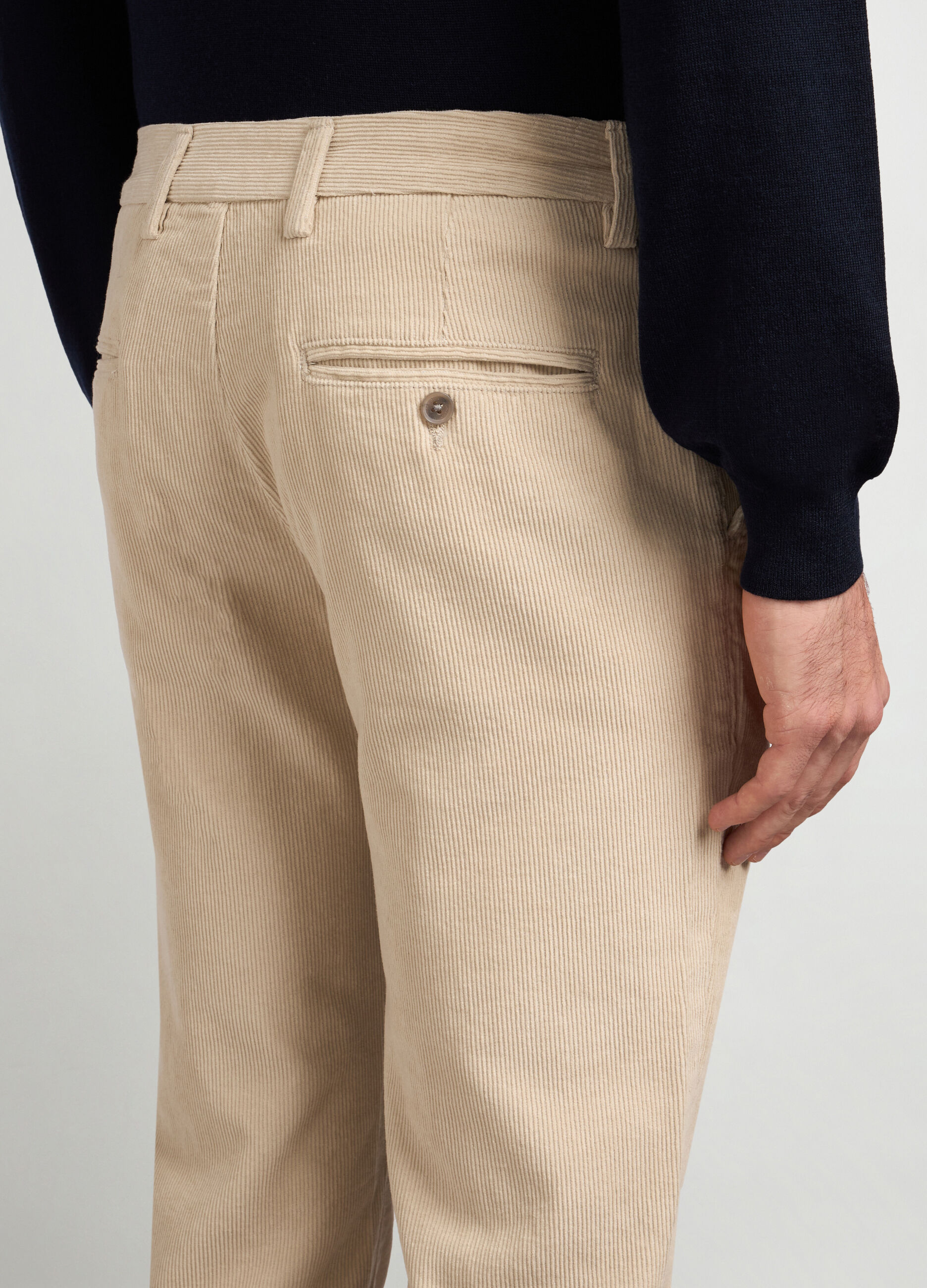 Pantaloni chino regular fit in velluto a coste uomo_2