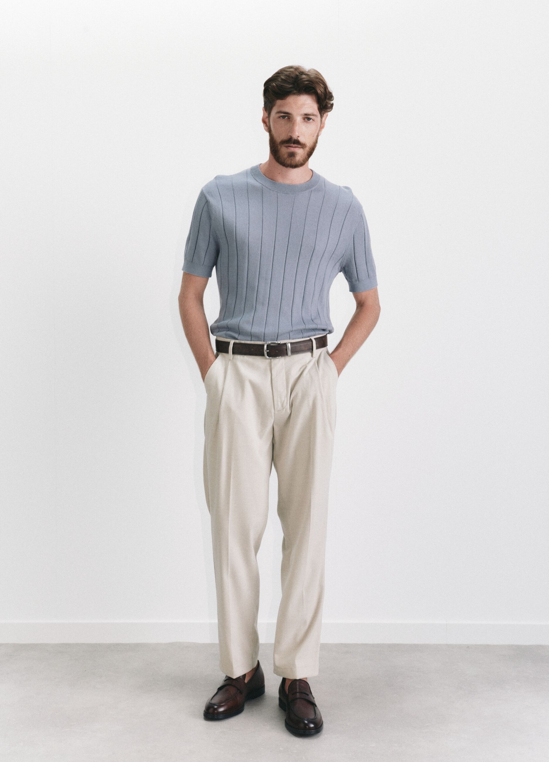 Pantaloni chino con pince uomo_0