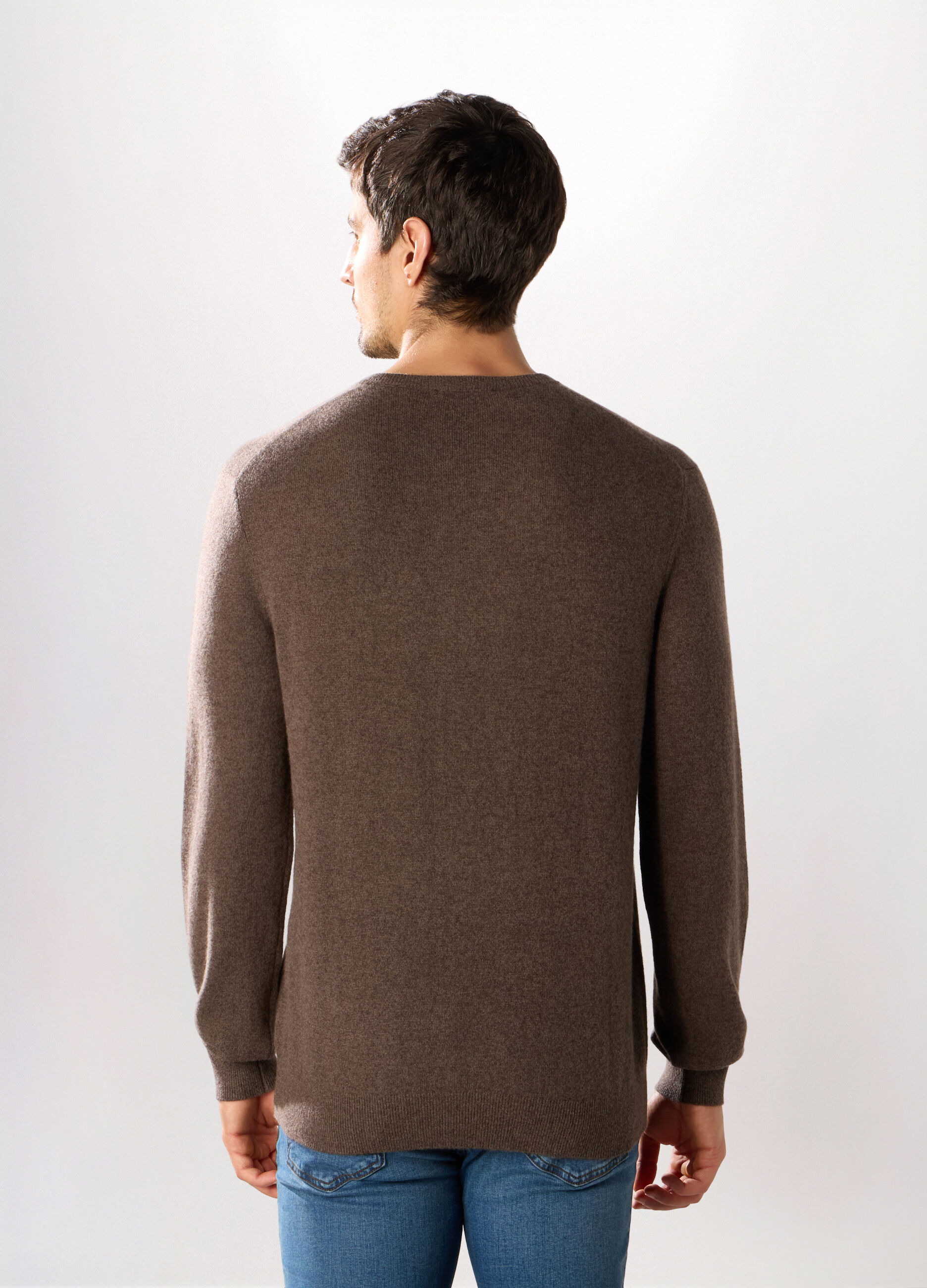 Maglione collo a V in cashmere uomo_1