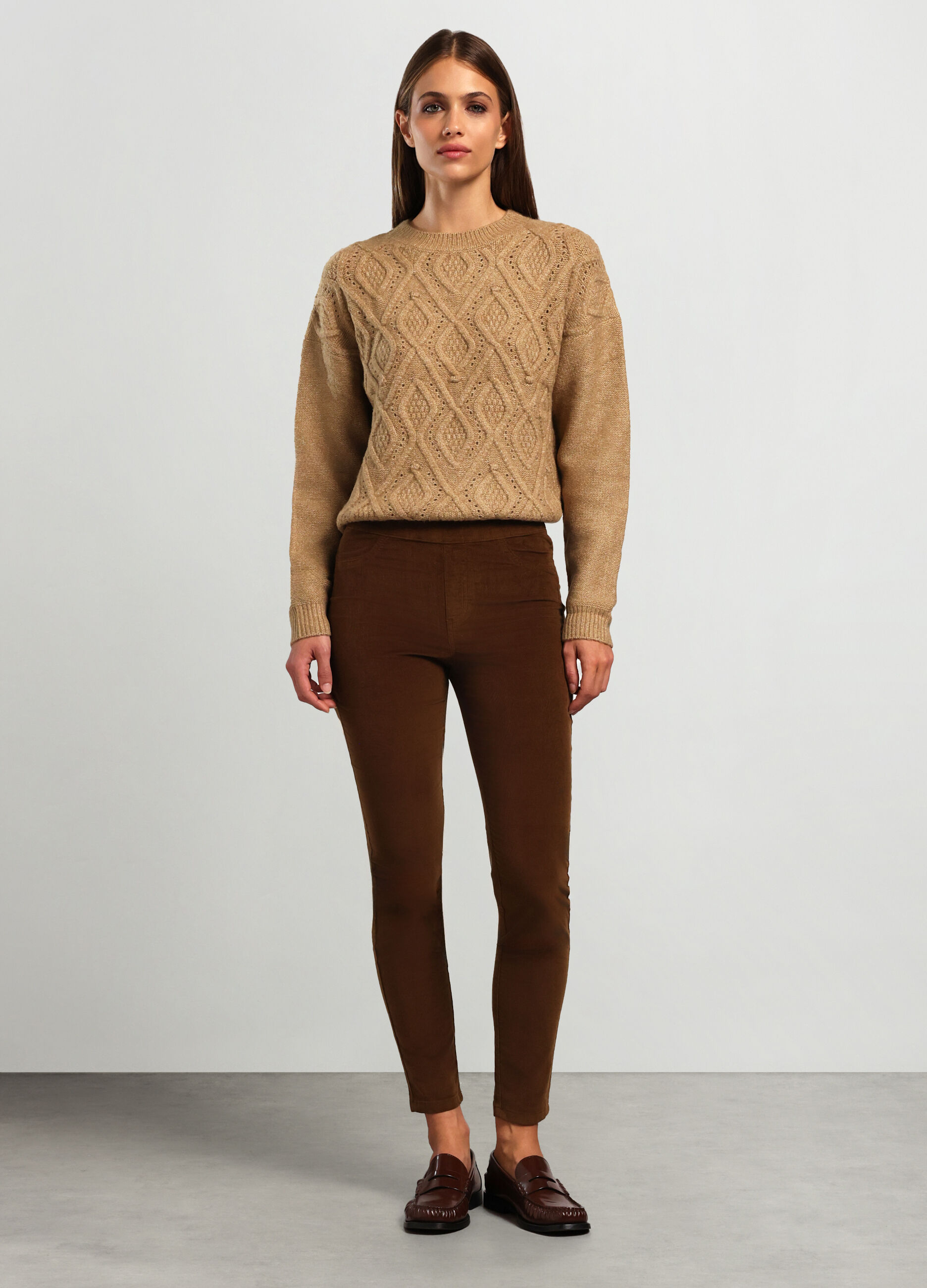 Pantaloni in velluto di cotone stretch donna_0