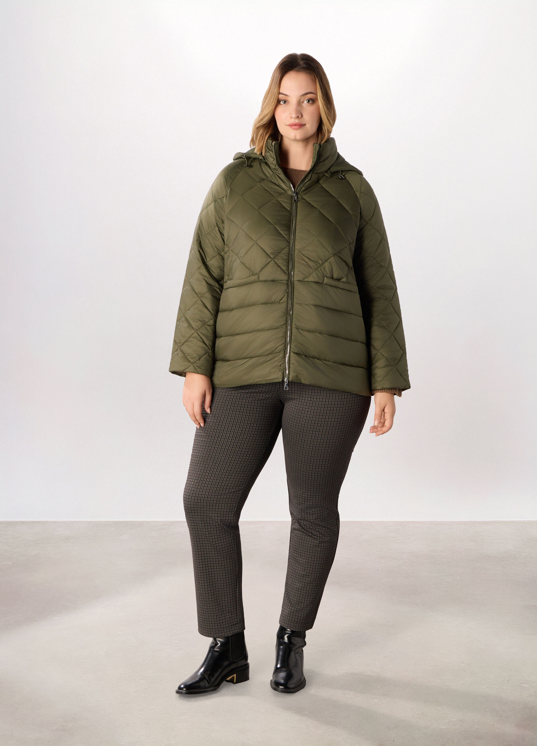 Giubbino imbottito con cappuccio donna curvy_0