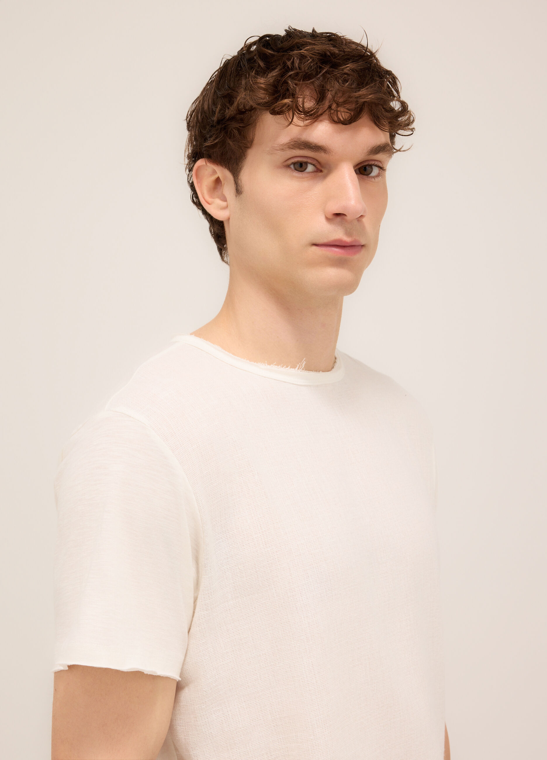 T-shirt girocollo in cotone e lino uomo_2
