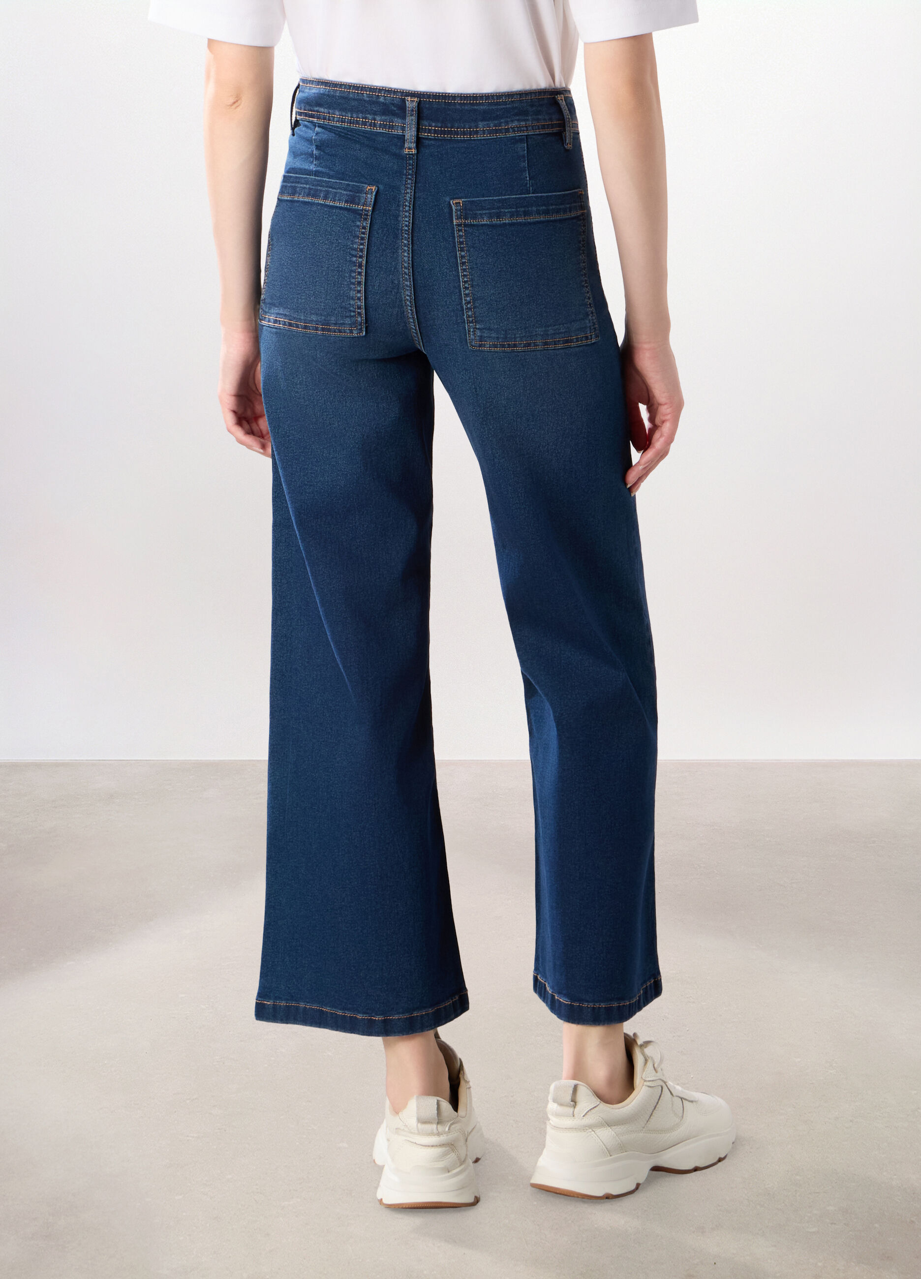 Pantaloni wide leg in denim misto cotone stretch_1