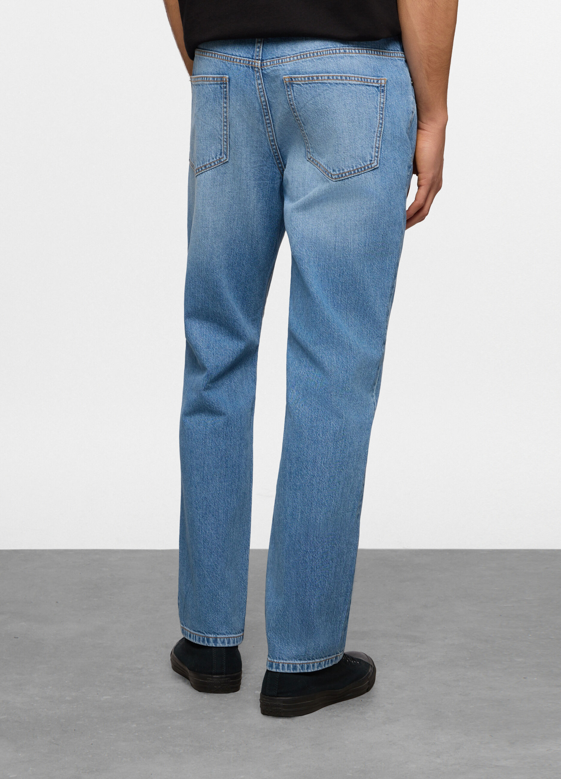 Jeans regular fit in denim di cotone e lino uomo_1