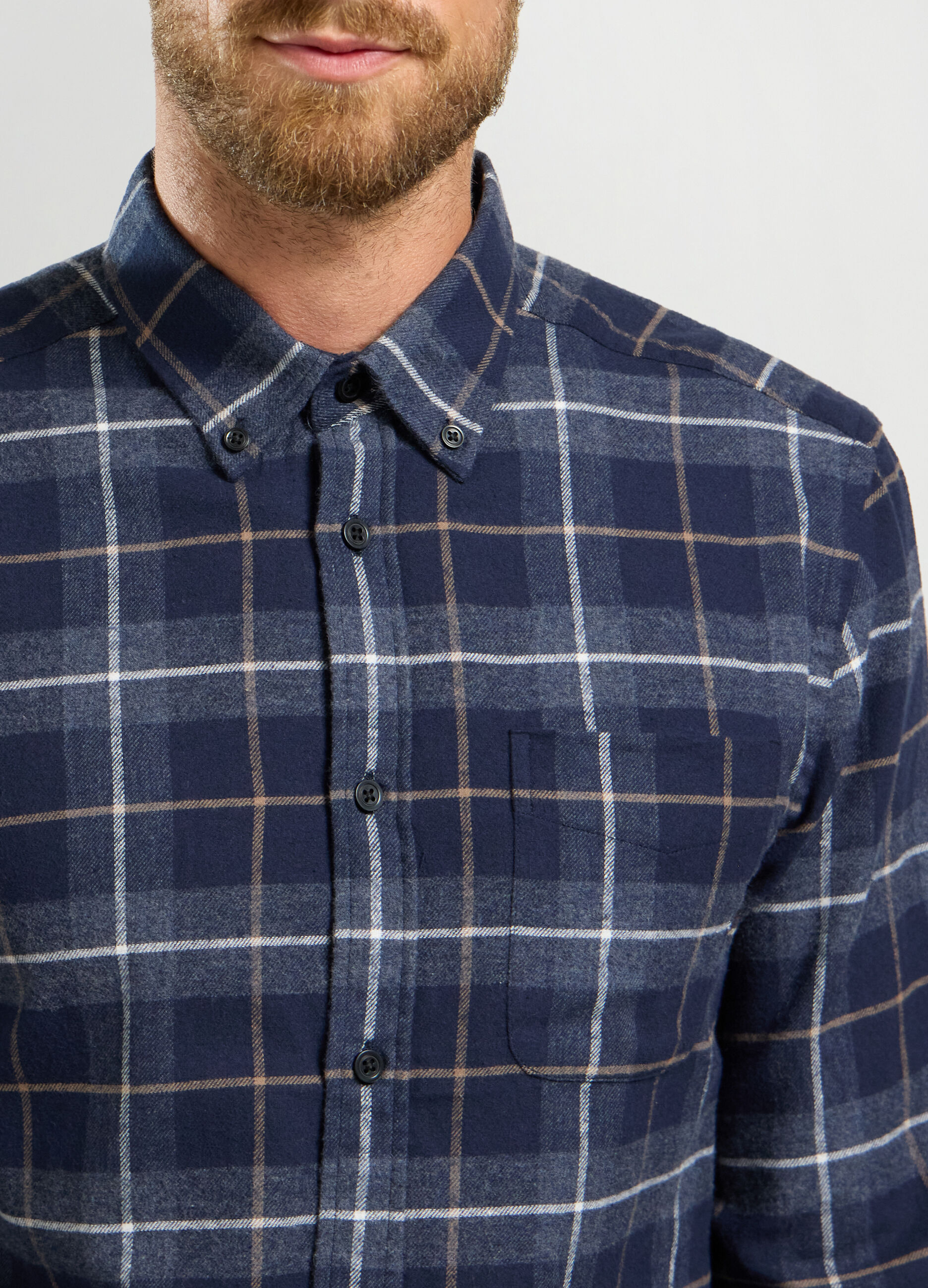 Camicia regular fit con colletto button down in flanella uomo_2