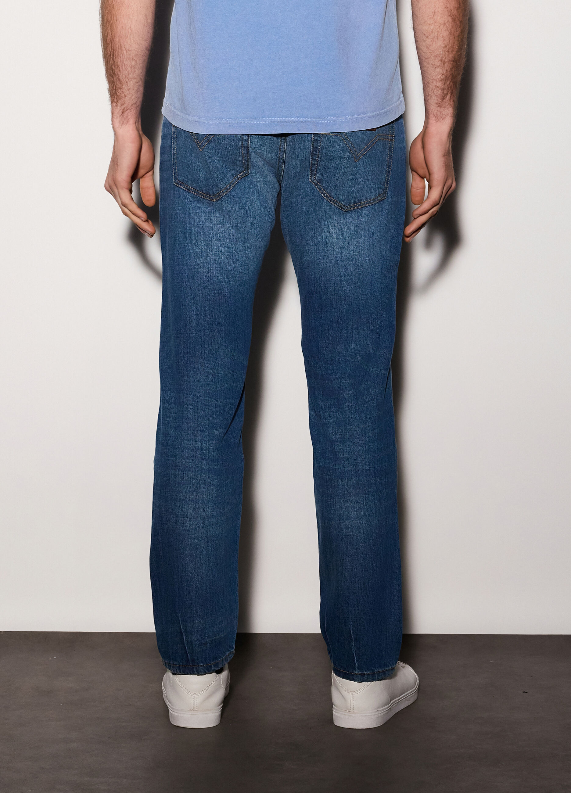 Jeans regular fit in denim di cotone uomo_1