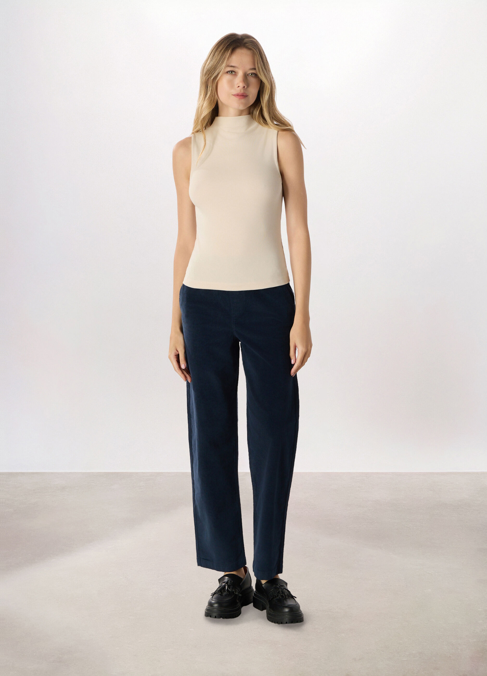 Pantaloni in velluto a coste donna_0