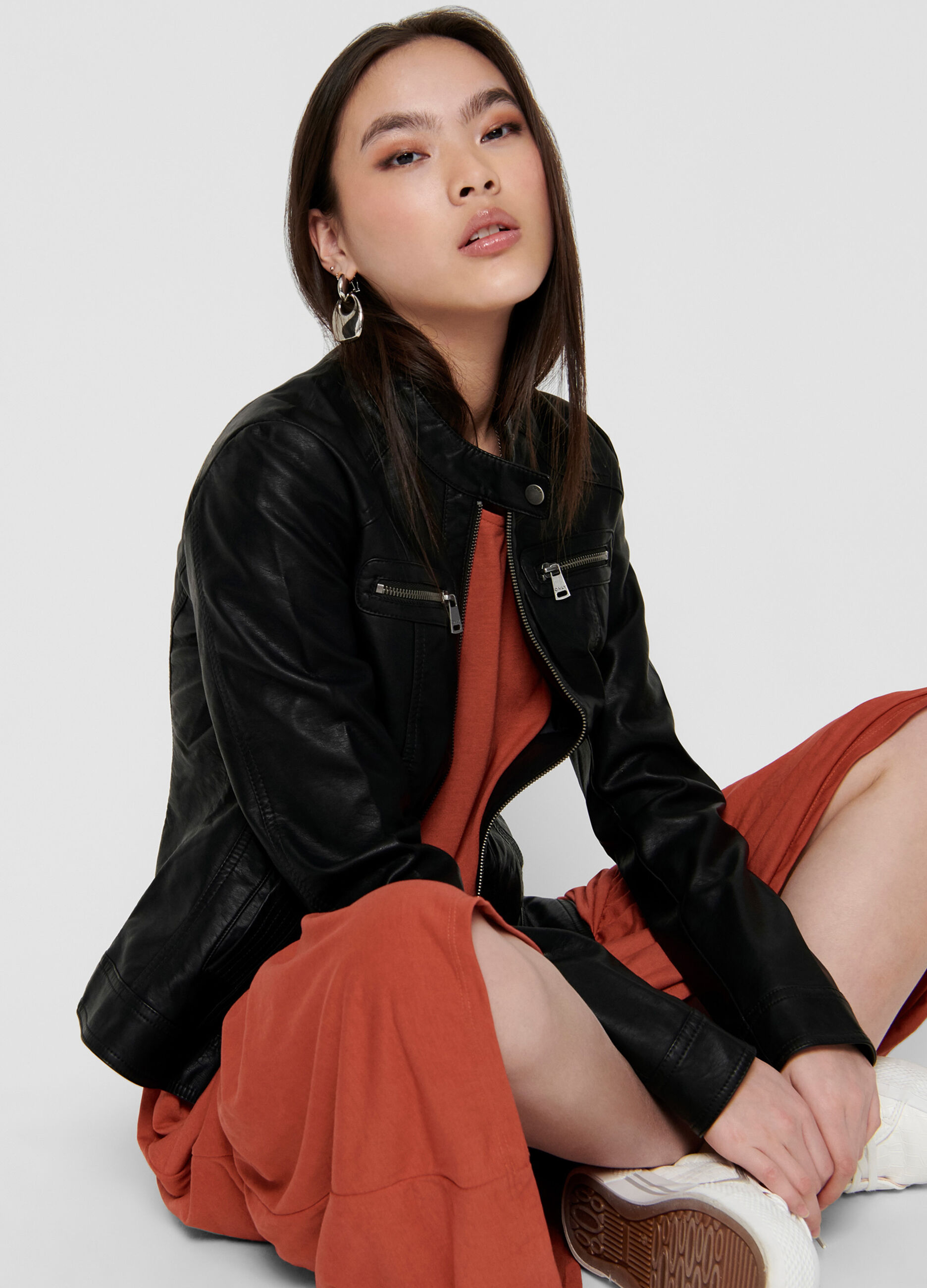 Giacca in eco pelle donna_4