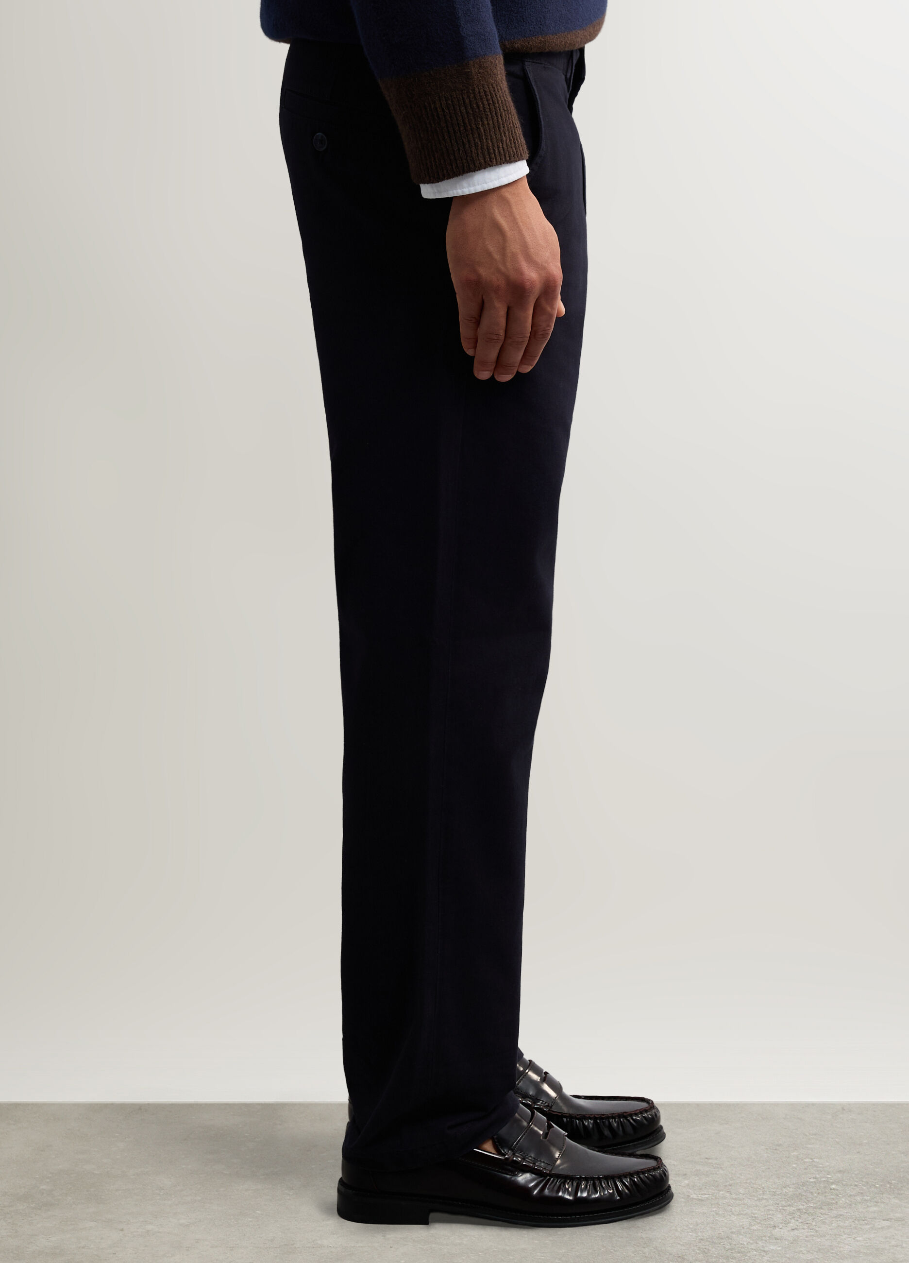 Pantaloni chino regular fit in twill di cotone uomo_1