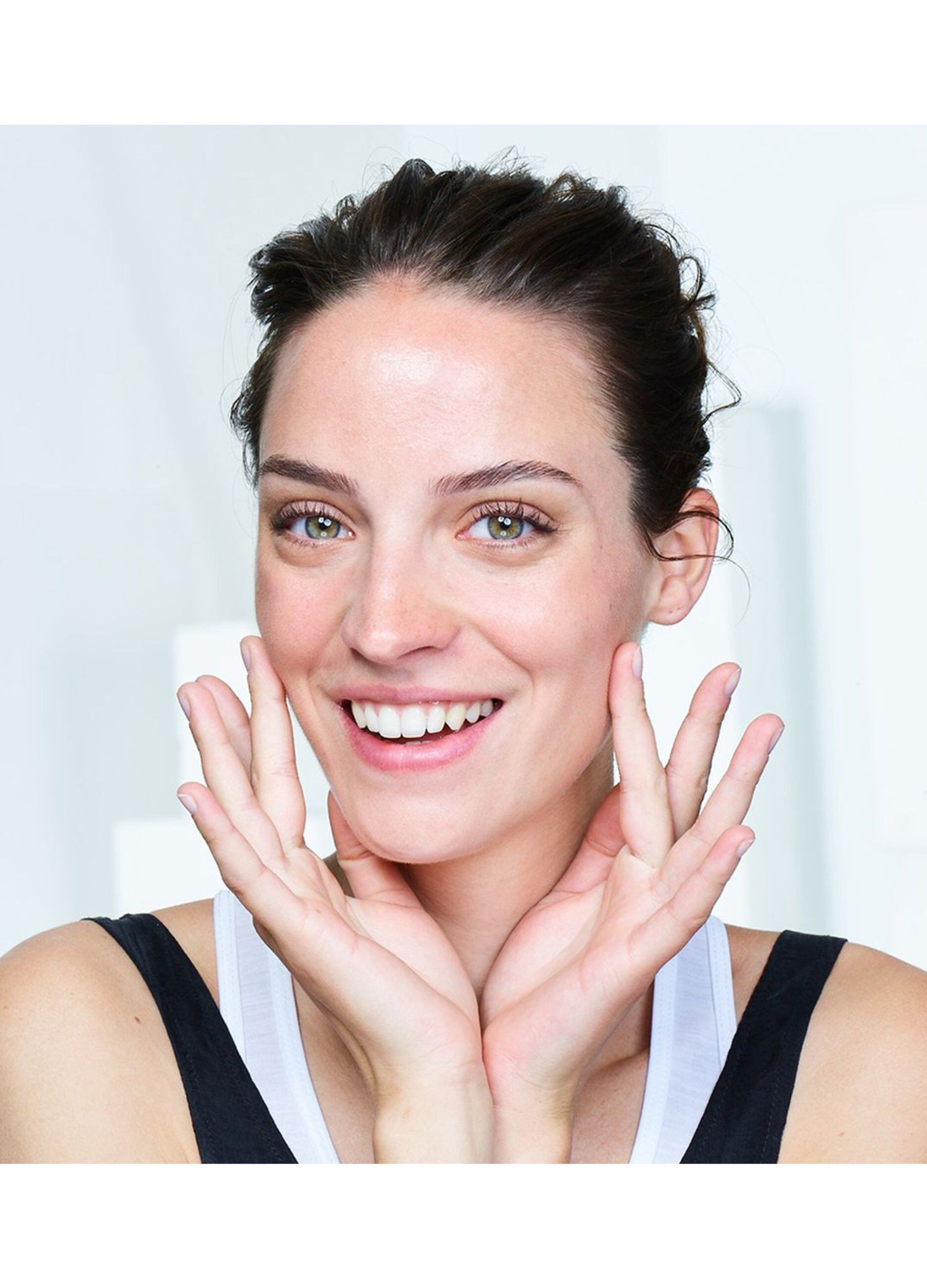 Garnier Maschera Occhi SkinActive, Arricchita con Acqua di Cocco e Acido Ialuronico.