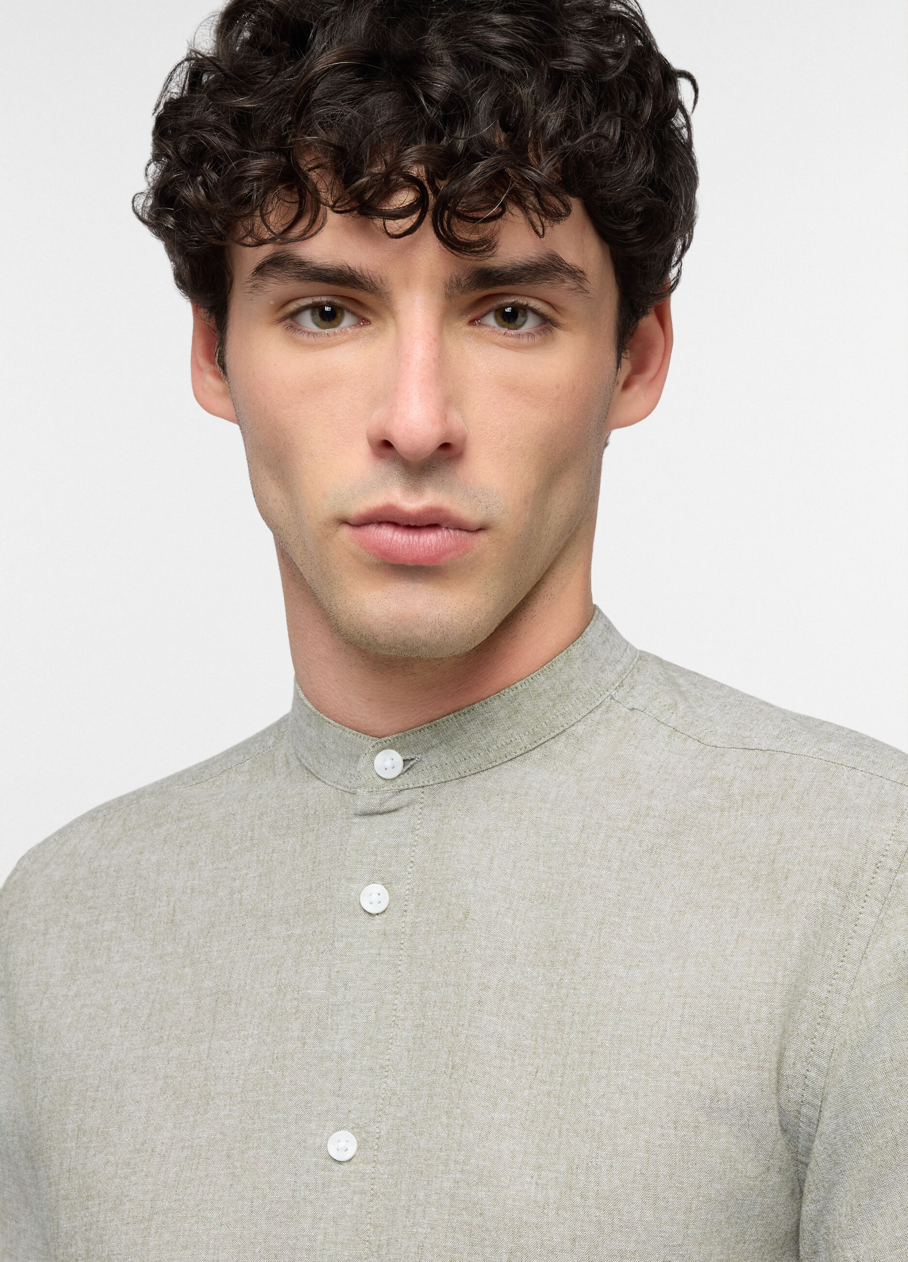 Camicia regular fit con collo coreano in cotone e lino uomo_2