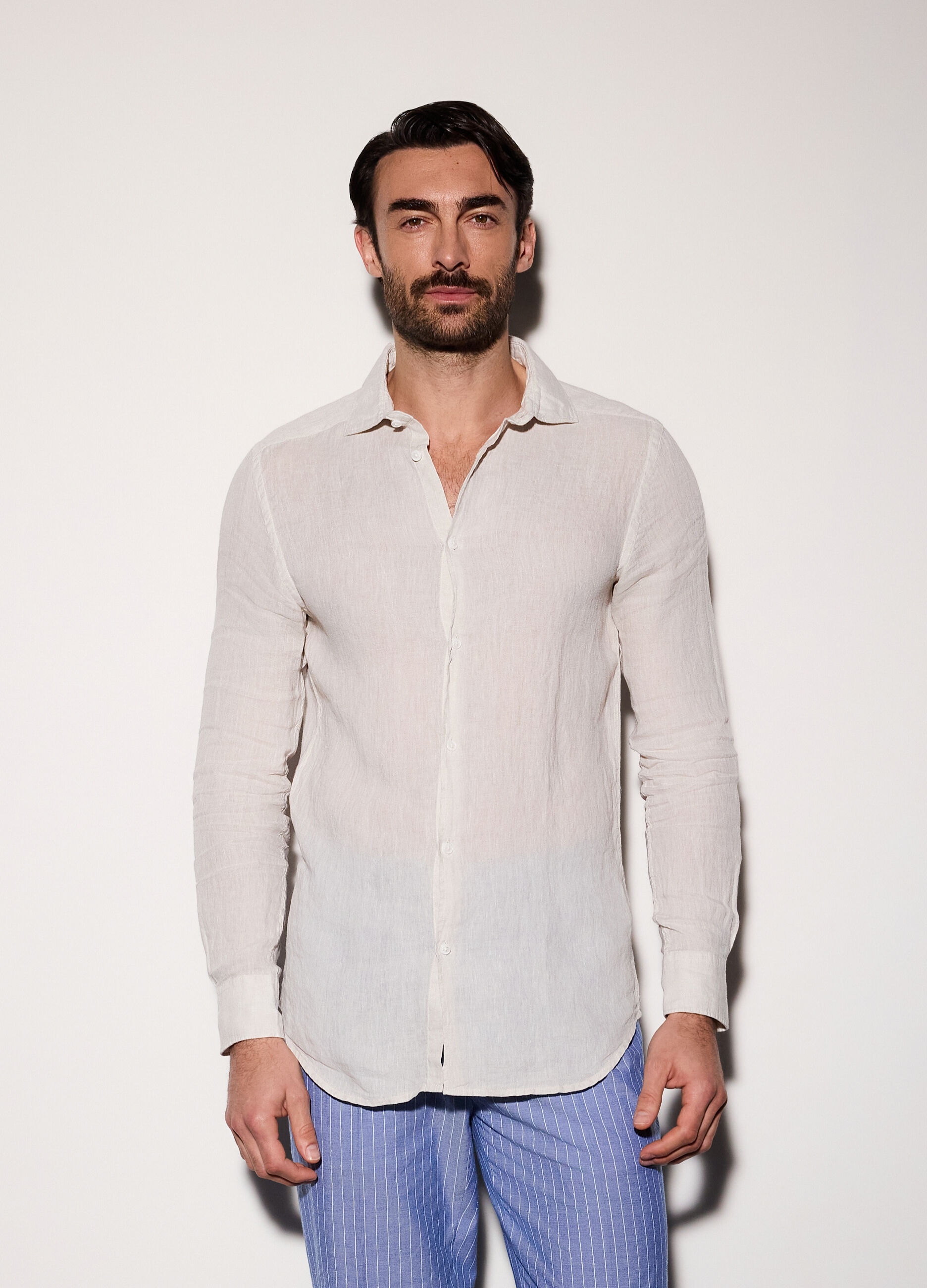 Camicia slim fit in lino uomo_0