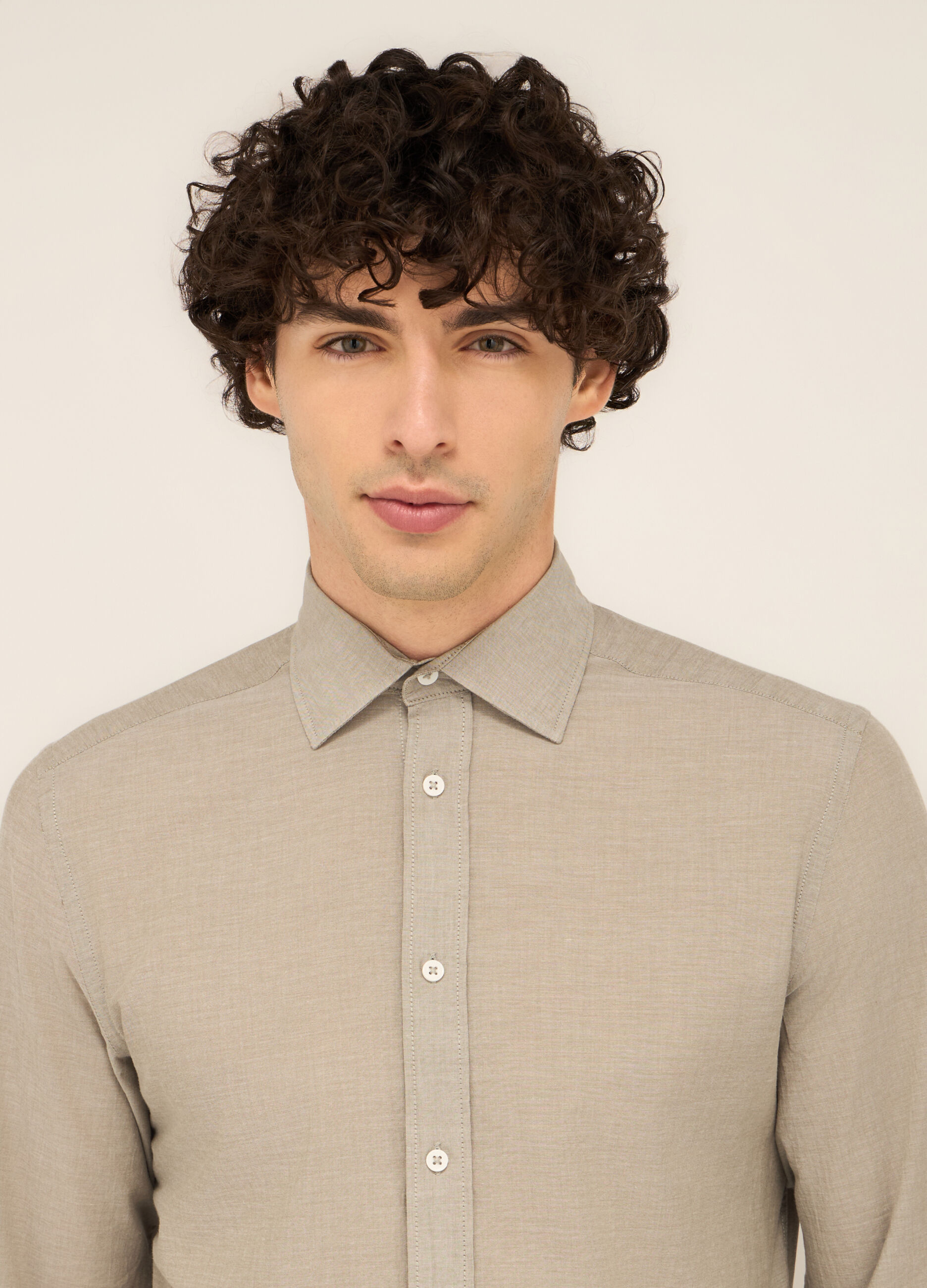 Camicia regular fit in tela di puro cotone uomo_2
