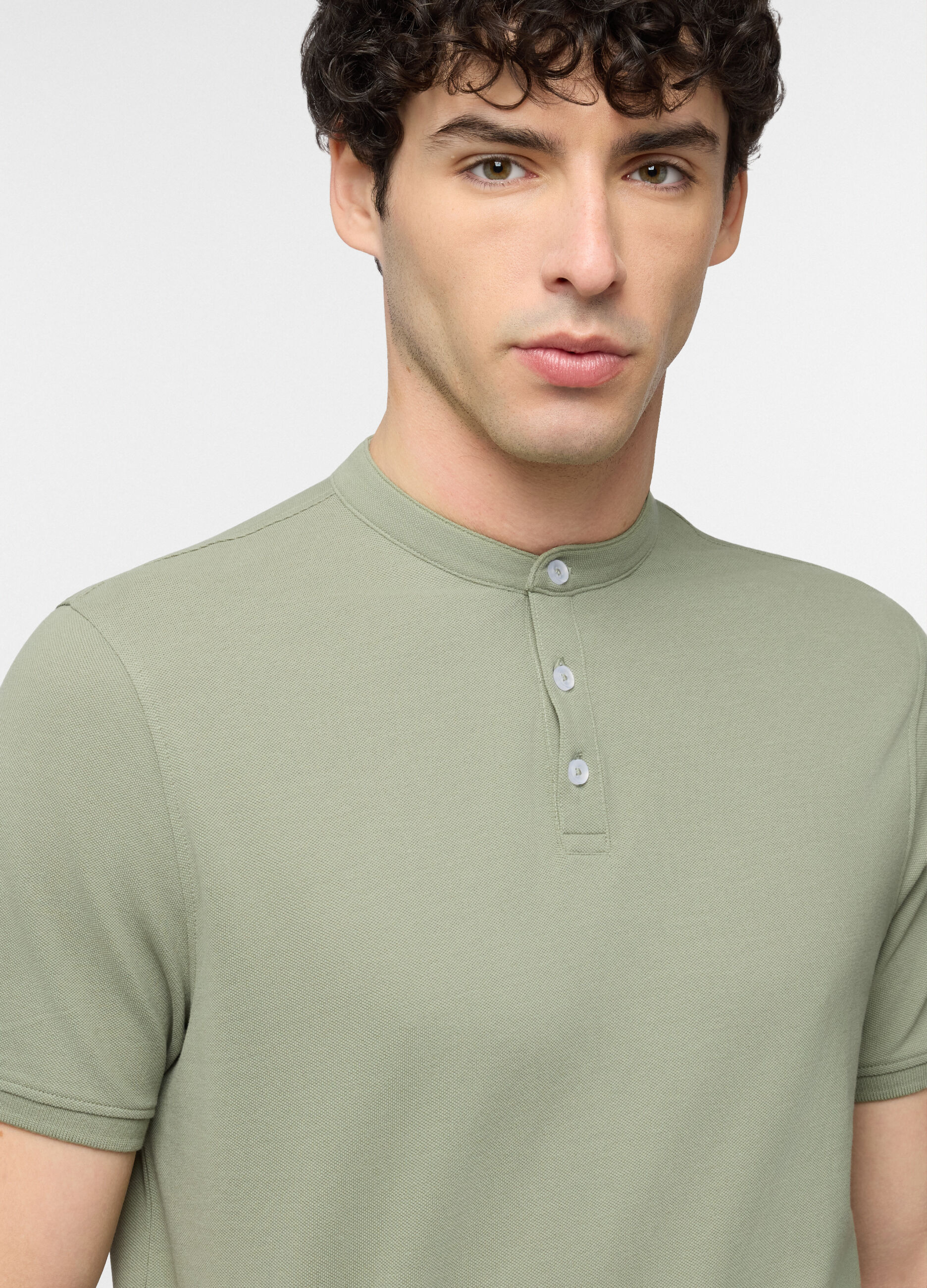 Polo a maniche corte con collo coreano uomo_2